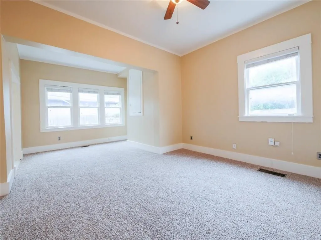 Single Family Residence For Rent in Dallas County , 4616 Swiss Avenue, Dallas, Texas 75204, 2 Bedrooms, 2 Bathrooms, Garage spaces, 1,926 Sqft, built in 1918, Price $2,800, mls#21354815, Real Estate Agent in Dallas, Homes For Rent in Dallas county, Homes For Rent in Dallas, Realtor in Dallas Texas, Real Estate Brokerage Independent Realty Texas, Luminita Cordes Realtor