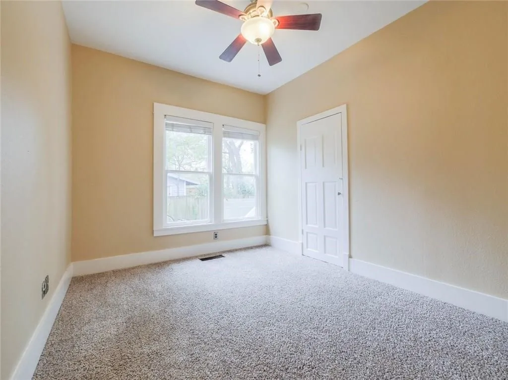 Single Family Residence For Rent in Dallas County , 4616 Swiss Avenue, Dallas, Texas 75204, 2 Bedrooms, 2 Bathrooms, Garage spaces, 1,926 Sqft, built in 1918, Price $2,800, mls#21354815, Real Estate Agent in Dallas, Homes For Rent in Dallas county, Homes For Rent in Dallas, Realtor in Dallas Texas, Real Estate Brokerage Independent Realty Texas, Luminita Cordes Realtor