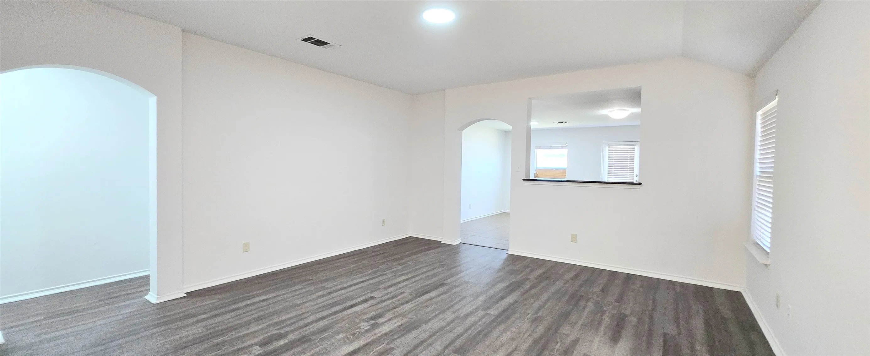 Single Family Residence For Rent in Collin County , 319 Elam Drive, Anna, Texas 75409, 4 Bedroom, 2 Bathroom, 2 Garage spaces, 1,645 Sqft, built in 2014, mls#21354819, Real Estate Agent in Anna, Homes For Rent in Collin county, Homes For Rent in Anna, Realtor in Anna Texas, Real Estate Brokerage Independent Realty Texas, Luminita Cordes Realtor