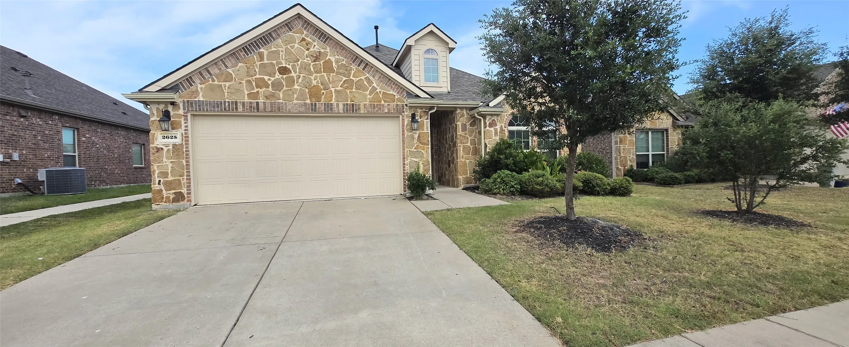 Single Family Residence For Rent in Collin County , 2625 Hillrich Drive, Anna, Texas 75409, 3 Bedroom, 2 Bathroom, 2 Garage spaces, 1,687 Sqft, built in 2017, mls#21354822, Real Estate Agent in Anna, Homes For Rent in Collin county, Homes For Rent in Anna, Realtor in Anna Texas, Real Estate Brokerage Independent Realty Texas, Luminita Cordes Realtor