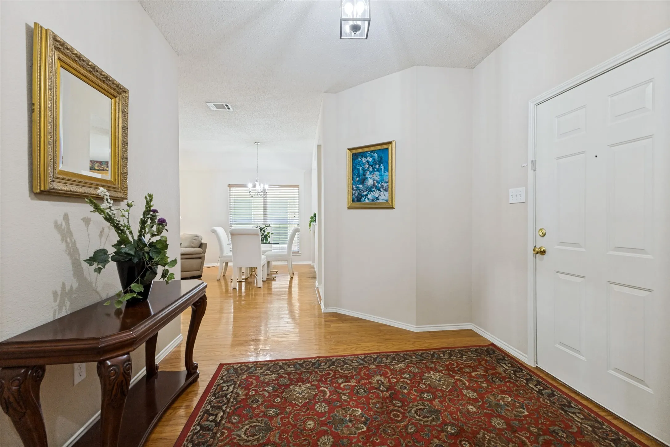Single Family Residence For Sale in Dallas County , 2844 Goldfinch Drive, Mesquite, Texas 75181, 3 Bedroom, 2 Bathroom, 2 Garage spaces, 1,866 Sqft, built in 2003, mls#21354823, Real Estate Agent in Mesquite, Homes For Sale in Dallas county, Homes For Sale in Mesquite, Realtor in Mesquite Texas, Real Estate Brokerage Independent Realty Texas, Luminita Cordes Realtor