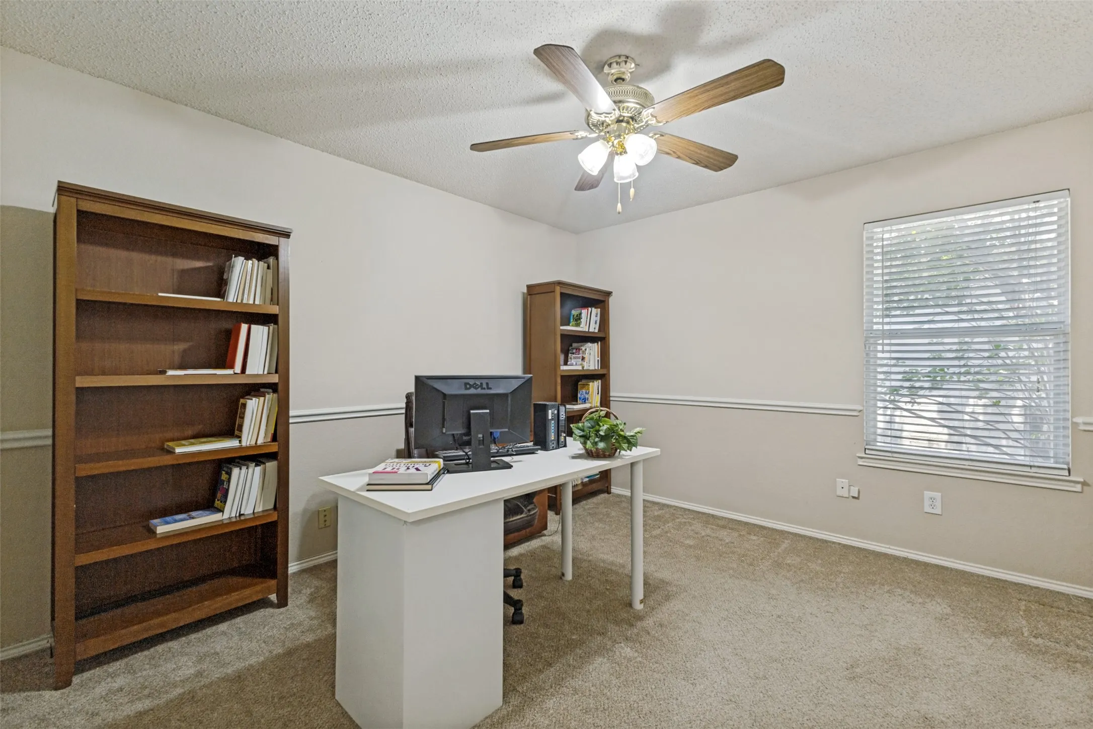 Single Family Residence For Sale in Dallas County , 2844 Goldfinch Drive, Mesquite, Texas 75181, 3 Bedroom, 2 Bathroom, 2 Garage spaces, 1,866 Sqft, built in 2003, mls#21354823, Real Estate Agent in Mesquite, Homes For Sale in Dallas county, Homes For Sale in Mesquite, Realtor in Mesquite Texas, Real Estate Brokerage Independent Realty Texas, Luminita Cordes Realtor