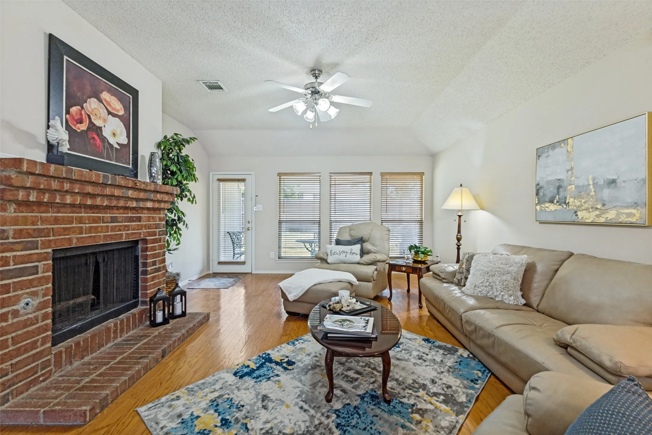 Single Family Residence For Sale in Dallas County , 2844 Goldfinch Drive, Mesquite, Texas 75181, 3 Bedroom, 2 Bathroom, 2 Garage spaces, 1,866 Sqft, built in 2003, mls#21354823, Real Estate Agent in Mesquite, Homes For Sale in Dallas county, Homes For Sale in Mesquite, Realtor in Mesquite Texas, Real Estate Brokerage Independent Realty Texas, Luminita Cordes Realtor
