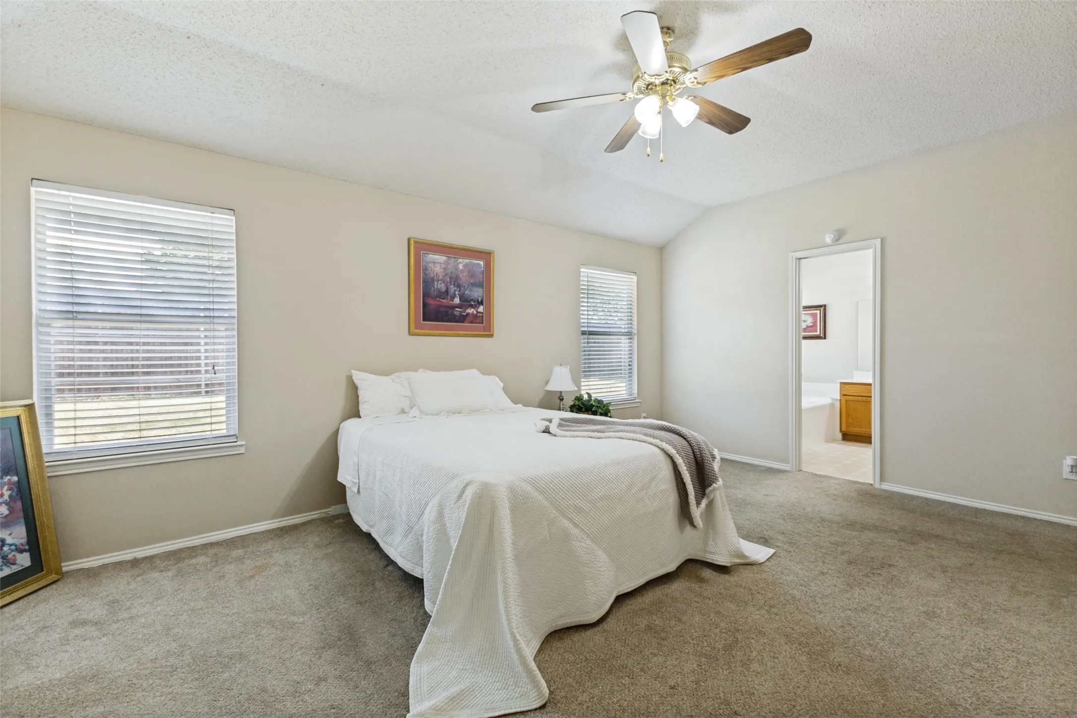Single Family Residence For Sale in Dallas County , 2844 Goldfinch Drive, Mesquite, Texas 75181, 3 Bedroom, 2 Bathroom, 2 Garage spaces, 1,866 Sqft, built in 2003, mls#21354823, Real Estate Agent in Mesquite, Homes For Sale in Dallas county, Homes For Sale in Mesquite, Realtor in Mesquite Texas, Real Estate Brokerage Independent Realty Texas, Luminita Cordes Realtor
