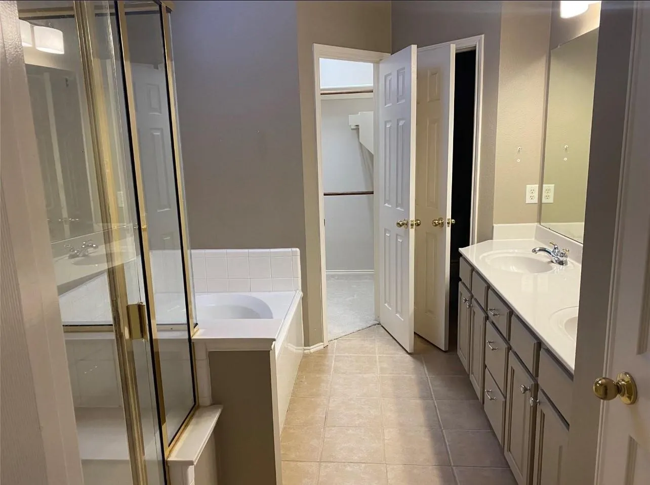Single Family Residence For Rent in Tarrant County , 3108 Rustic Meadows Drive, Bedford, Texas 76021, 4 Bedroom, 3 Bathroom, 2 Garage spaces, 2,265 Sqft, built in 2003, mls#21354825, Real Estate Agent in Bedford, Homes For Rent in Tarrant county, Homes For Rent in Bedford, Realtor in Bedford Texas, Real Estate Brokerage Independent Realty Texas, Luminita Cordes Realtor
