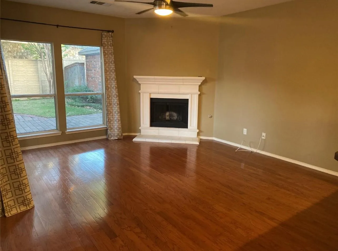 Single Family Residence For Rent in Tarrant County , 3108 Rustic Meadows Drive, Bedford, Texas 76021, 4 Bedroom, 3 Bathroom, 2 Garage spaces, 2,265 Sqft, built in 2003, mls#21354825, Real Estate Agent in Bedford, Homes For Rent in Tarrant county, Homes For Rent in Bedford, Realtor in Bedford Texas, Real Estate Brokerage Independent Realty Texas, Luminita Cordes Realtor