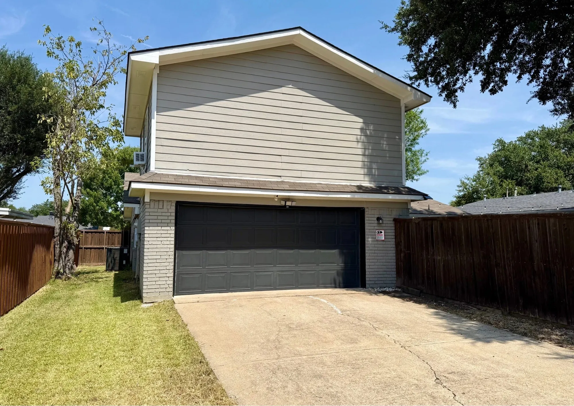 Single Family Residence For Sale in Dallas County , 8506 Londonderry Lane, Dallas, Texas 75228, 4 Bedroom, 2 Bathroom, 2 Garage spaces, 2,681 Sqft, built in 1977, mls#21354833, Real Estate Agent in Dallas, Homes For Sale in Dallas county, Homes For Sale in Dallas, Realtor in Dallas Texas, Real Estate Brokerage Independent Realty Texas, Luminita Cordes Realtor