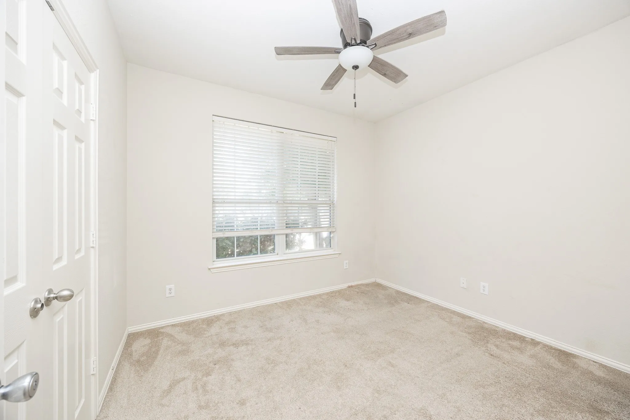 Single Family Residence For Rent in Collin County , 5728 Calloway Drive, Mc Kinney, Texas 75070, 3 Bedroom, 2 Bathroom, 2 Garage spaces, 1,796 Sqft, built in 2006, mls#21354834, Real Estate Agent in Mc Kinney, Homes For Rent in Collin county, Homes For Rent in Mc Kinney, Realtor in Mc Kinney Texas, Real Estate Brokerage Independent Realty Texas, Luminita Cordes Realtor