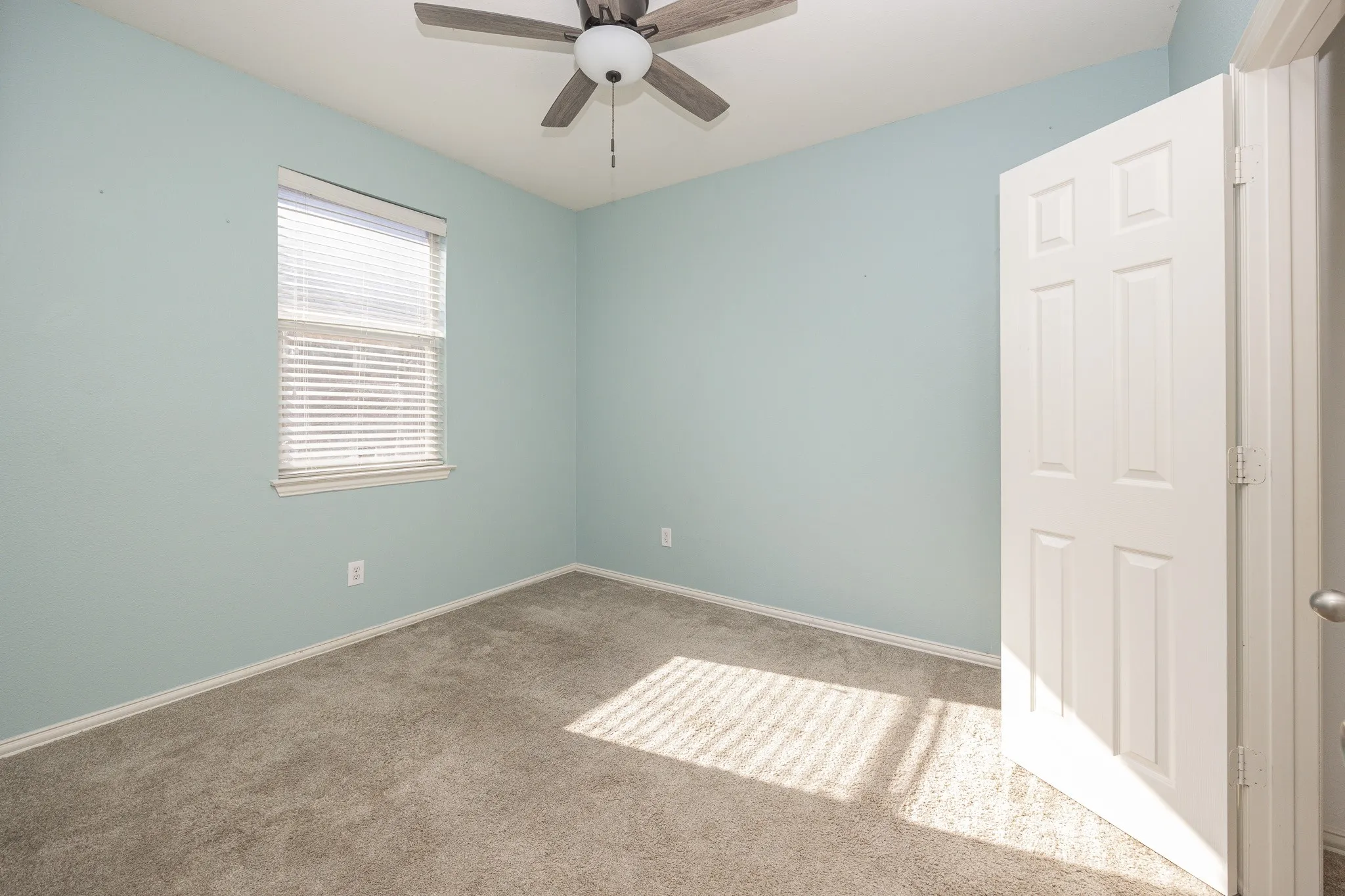 Single Family Residence For Rent in Collin County , 5728 Calloway Drive, Mc Kinney, Texas 75070, 3 Bedroom, 2 Bathroom, 2 Garage spaces, 1,796 Sqft, built in 2006, mls#21354834, Real Estate Agent in Mc Kinney, Homes For Rent in Collin county, Homes For Rent in Mc Kinney, Realtor in Mc Kinney Texas, Real Estate Brokerage Independent Realty Texas, Luminita Cordes Realtor