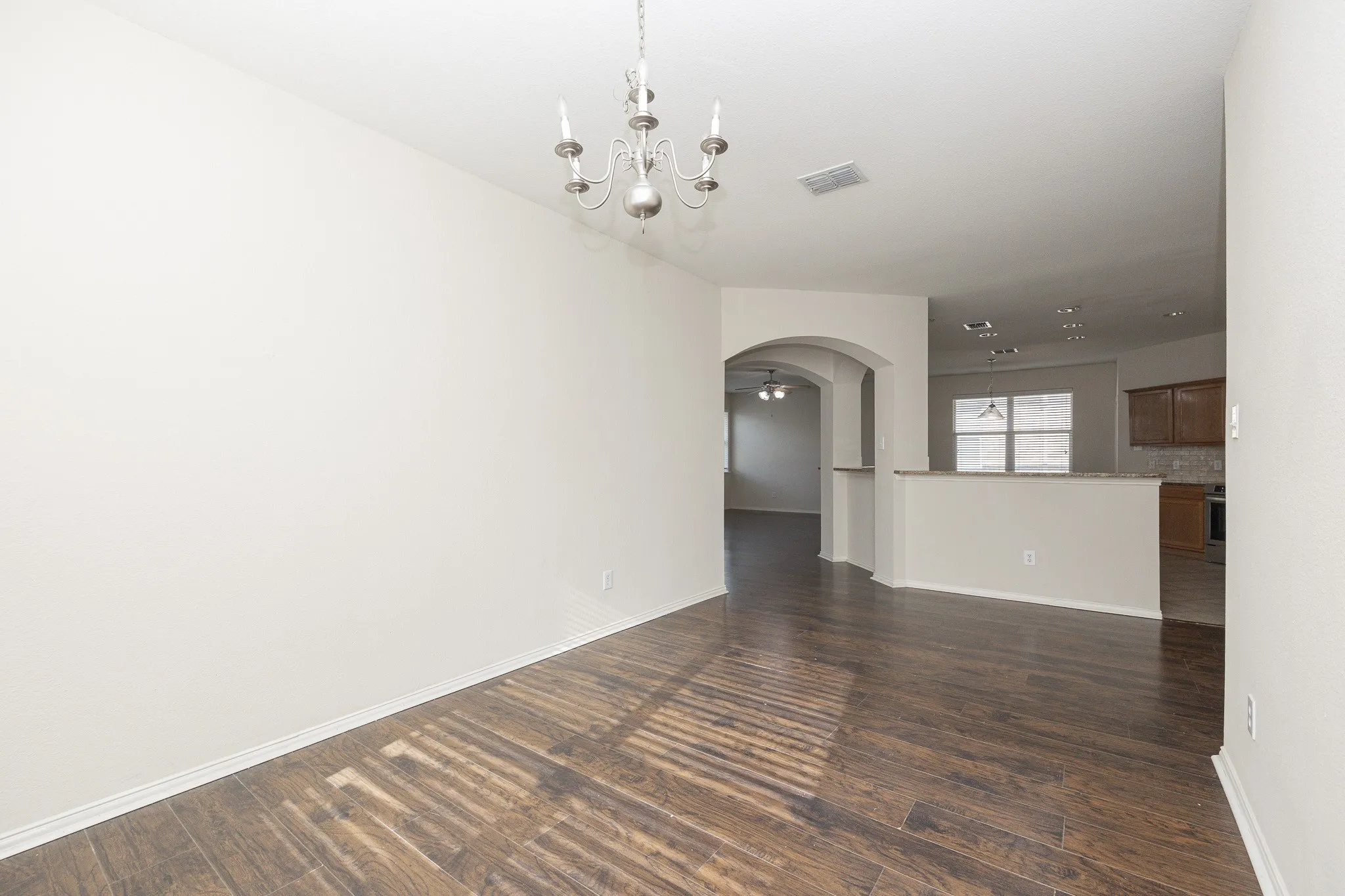 Single Family Residence For Rent in Collin County , 5728 Calloway Drive, Mc Kinney, Texas 75070, 3 Bedroom, 2 Bathroom, 2 Garage spaces, 1,796 Sqft, built in 2006, mls#21354834, Real Estate Agent in Mc Kinney, Homes For Rent in Collin county, Homes For Rent in Mc Kinney, Realtor in Mc Kinney Texas, Real Estate Brokerage Independent Realty Texas, Luminita Cordes Realtor