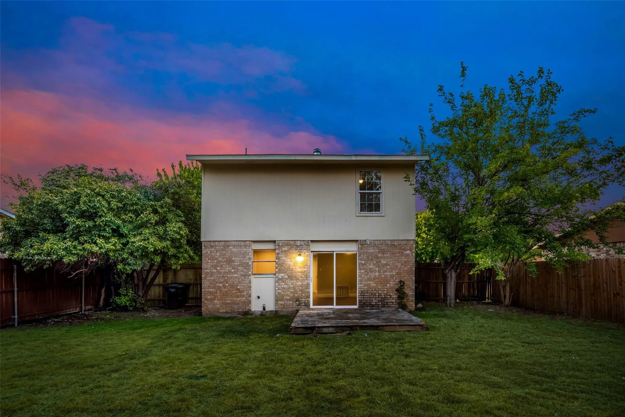 Single Family Residence For Rent in Tarrant County , 2436 Dancy Drive N, Fort Worth, Texas 76131, 3 Bedroom, 2 Bathroom, 1 Garage spaces, 1,070 Sqft, built in 1982, mls#21354836, Real Estate Agent in Fort Worth, Homes For Rent in Tarrant county, Homes For Rent in Fort Worth, Realtor in Fort Worth Texas, Real Estate Brokerage Independent Realty Texas, Luminita Cordes Realtor