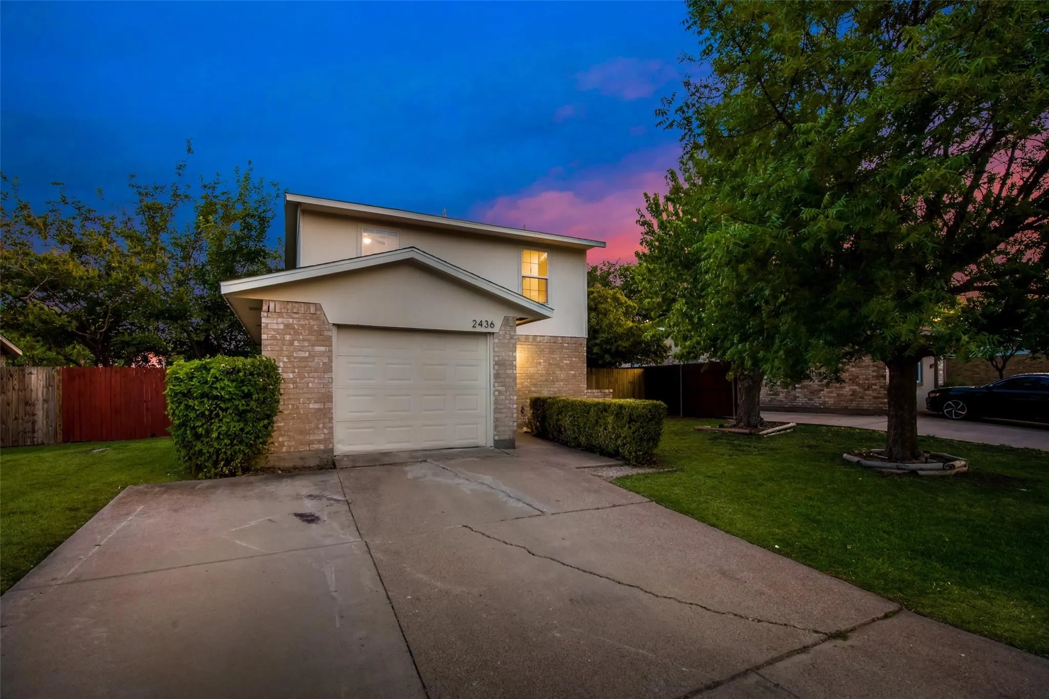 Single Family Residence For Rent in Tarrant County , 2436 Dancy Drive N, Fort Worth, Texas 76131, 3 Bedroom, 2 Bathroom, 1 Garage spaces, 1,070 Sqft, built in 1982, mls#21354836, Real Estate Agent in Fort Worth, Homes For Rent in Tarrant county, Homes For Rent in Fort Worth, Realtor in Fort Worth Texas, Real Estate Brokerage Independent Realty Texas, Luminita Cordes Realtor