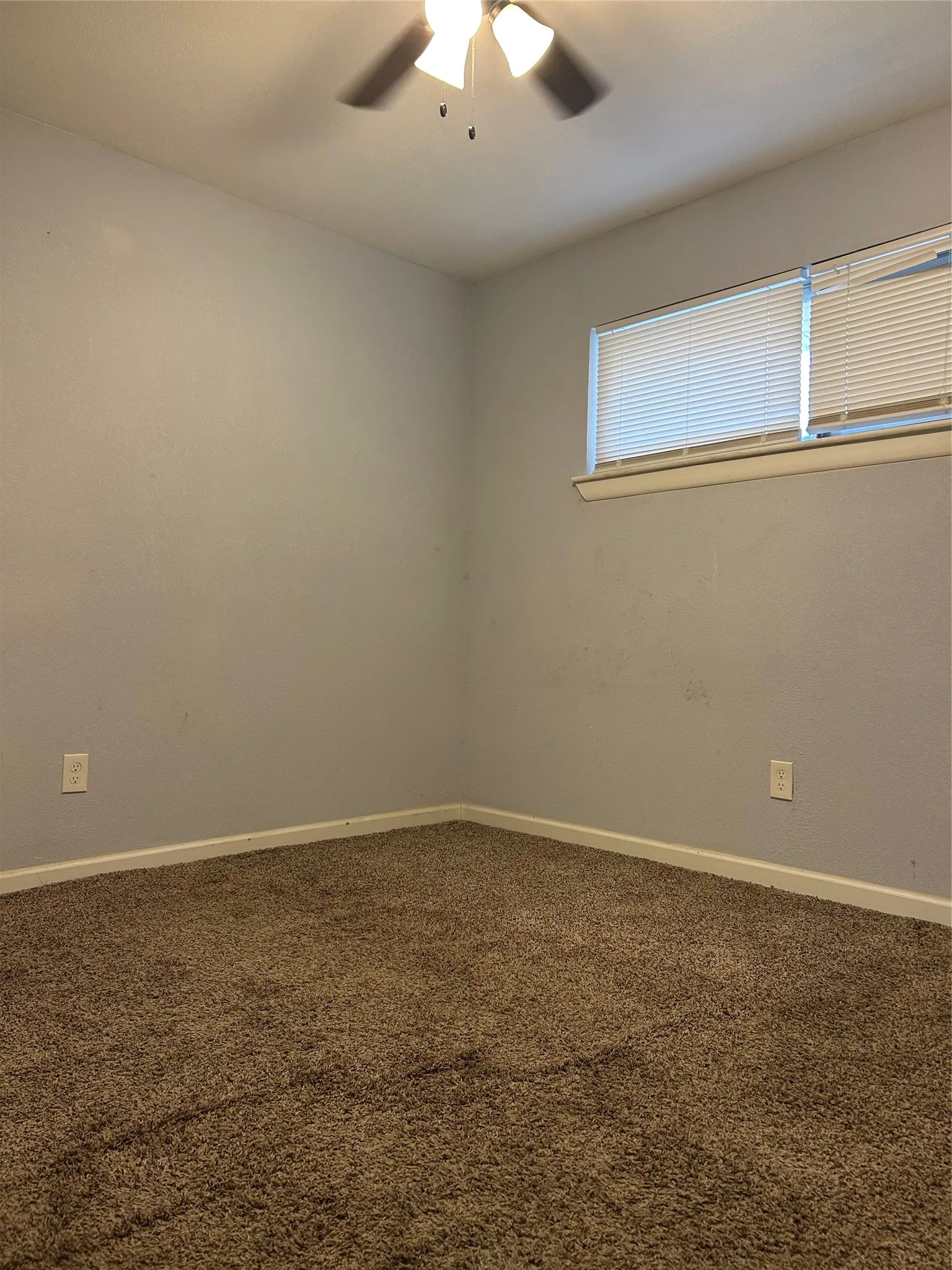 Single Family Residence For Sale in Dallas County , 2725 Mark Drive, Mesquite, Texas 75150, 4 Bedroom, 3 Bathroom, 2 Garage spaces, 1,705 Sqft, built in 1968, mls#21354759, Real Estate Agent in Mesquite, Homes For Sale in Dallas county, Homes For Sale in Mesquite, Realtor in Mesquite Texas, Real Estate Brokerage Independent Realty Texas, Luminita Cordes Realtor