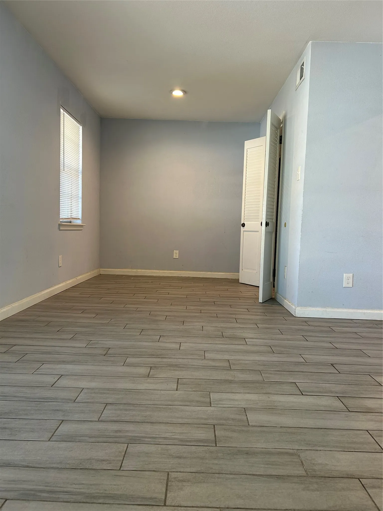 Single Family Residence For Sale in Dallas County , 2725 Mark Drive, Mesquite, Texas 75150, 4 Bedroom, 3 Bathroom, 2 Garage spaces, 1,705 Sqft, built in 1968, mls#21354759, Real Estate Agent in Mesquite, Homes For Sale in Dallas county, Homes For Sale in Mesquite, Realtor in Mesquite Texas, Real Estate Brokerage Independent Realty Texas, Luminita Cordes Realtor