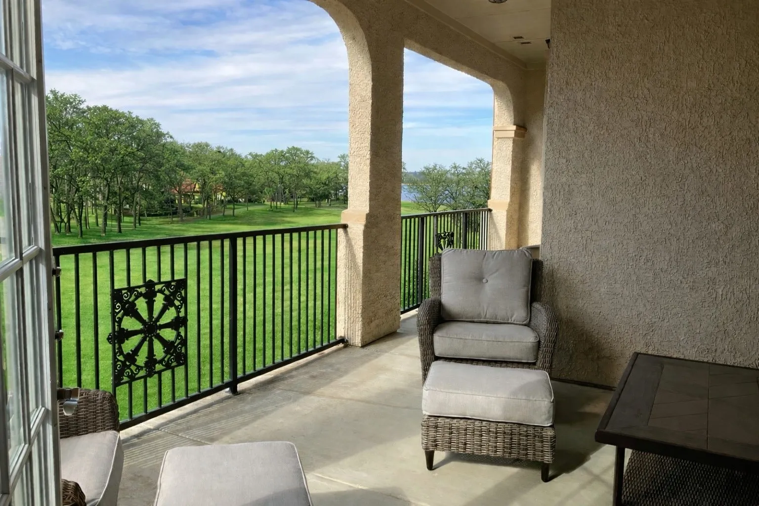 Condominium For Sale in Smith County , 3363 CASCADES Boulevard 219, Tyler, Texas 75709, 3 Bedroom, 2 Bathroom, 2 Garage spaces, 1,895 Sqft, built in 2008, Price $339,000, mls#21353978, Real Estate Agent in Tyler, Homes For Sale in Smith county, Homes For Sale in Tyler, Realtor in Tyler Texas, Real Estate Brokerage Independent Realty Texas, Luminita Cordes Realtor
