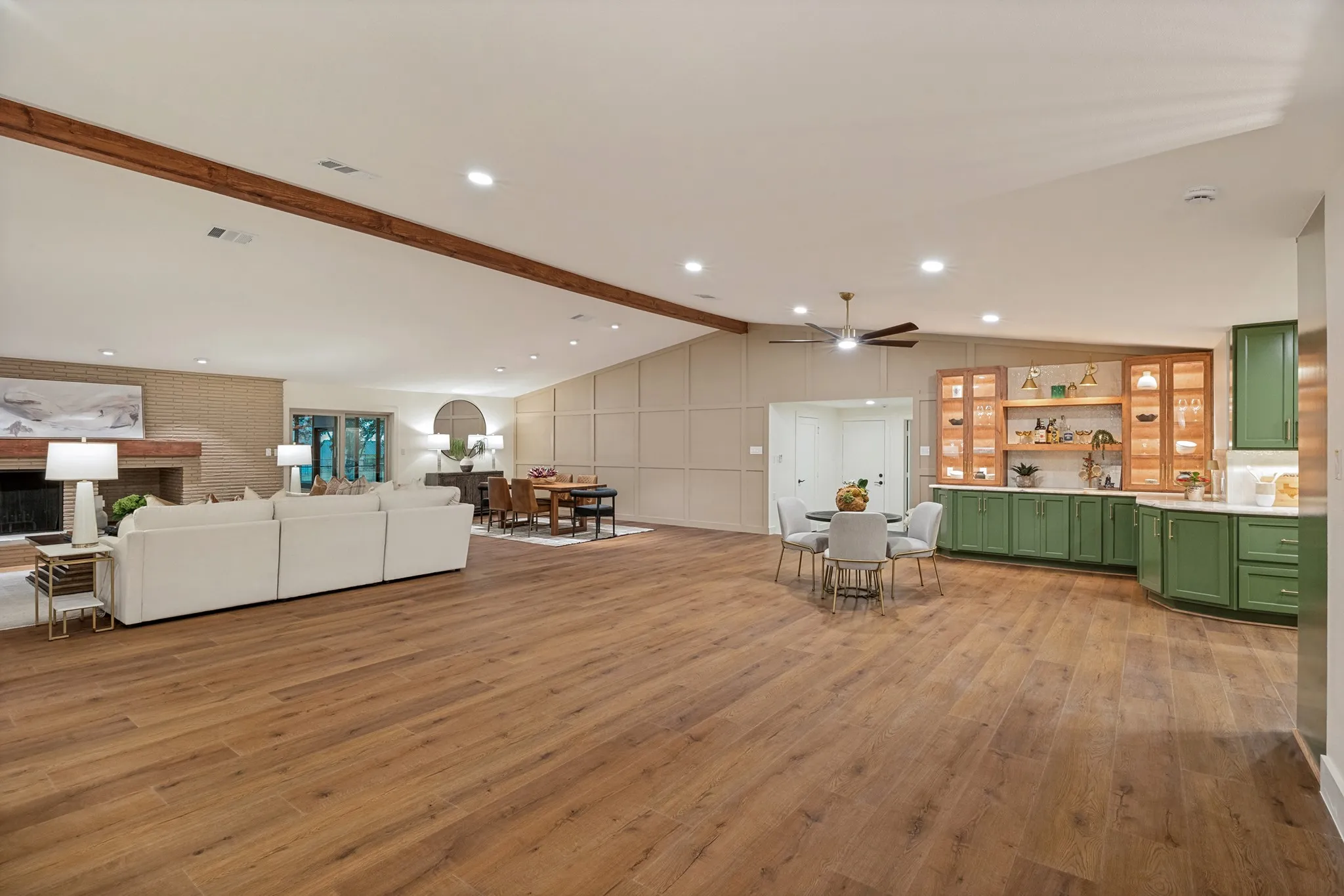 Farm For Sale in Van Zandt County , 4104 VZ County Rd 3501, Wills Point, Texas 75169, 6 Bedroom, 3 Bathroom, 5 Garage spaces, 4,840 Sqft, built in 1975, mls#21354851, Real Estate Agent in Wills Point, Homes For Sale in Van Zandt county, Homes For Sale in Wills Point, Realtor in Wills Point Texas, Real Estate Brokerage Independent Realty Texas, Luminita Cordes Realtor