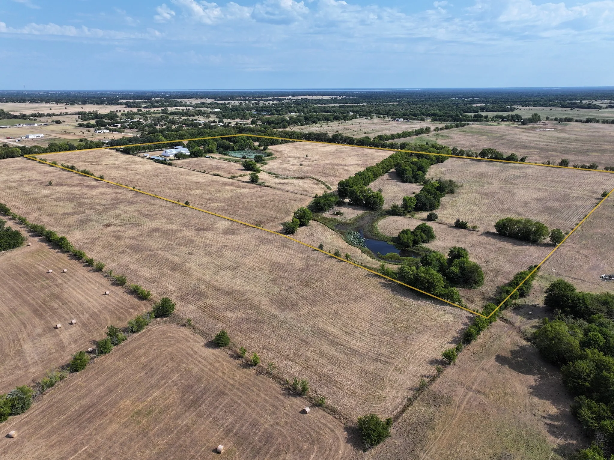 Farm For Sale in Van Zandt County , 4104 VZ County Rd 3501, Wills Point, Texas 75169, 6 Bedroom, 3 Bathroom, 5 Garage spaces, 4,840 Sqft, built in 1975, mls#21354851, Real Estate Agent in Wills Point, Homes For Sale in Van Zandt county, Homes For Sale in Wills Point, Realtor in Wills Point Texas, Real Estate Brokerage Independent Realty Texas, Luminita Cordes Realtor