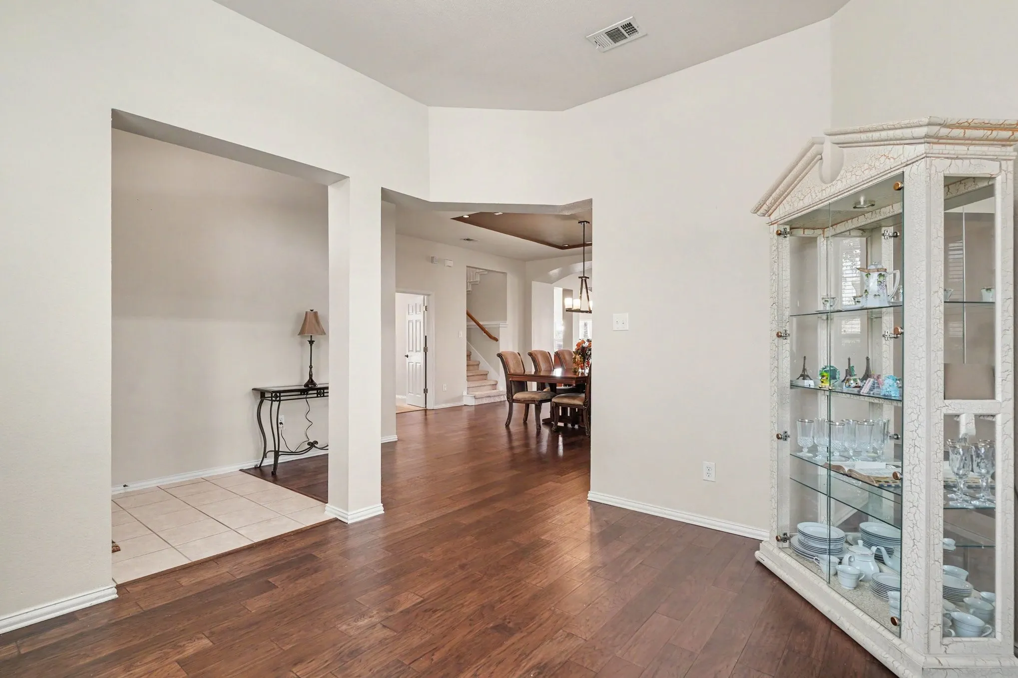 Single Family Residence For Sale in Tarrant County , 4509 Mallow Oak Drive, Fort Worth, Texas 76123, 3 Bedroom, 3 Bathroom, 2 Garage spaces, 2,897 Sqft, built in 2005, Price $349,988, mls#21354848, Real Estate Agent in Fort Worth, Homes For Sale in Tarrant county, Homes For Sale in Fort Worth, Realtor in Fort Worth Texas, Real Estate Brokerage Independent Realty Texas, Luminita Cordes Realtor