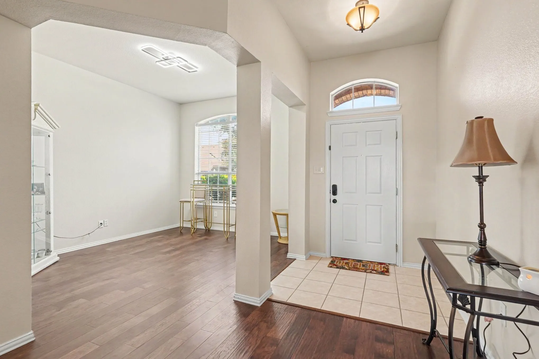 Single Family Residence For Sale in Tarrant County , 4509 Mallow Oak Drive, Fort Worth, Texas 76123, 3 Bedroom, 3 Bathroom, 2 Garage spaces, 2,897 Sqft, built in 2005, Price $349,988, mls#21354848, Real Estate Agent in Fort Worth, Homes For Sale in Tarrant county, Homes For Sale in Fort Worth, Realtor in Fort Worth Texas, Real Estate Brokerage Independent Realty Texas, Luminita Cordes Realtor