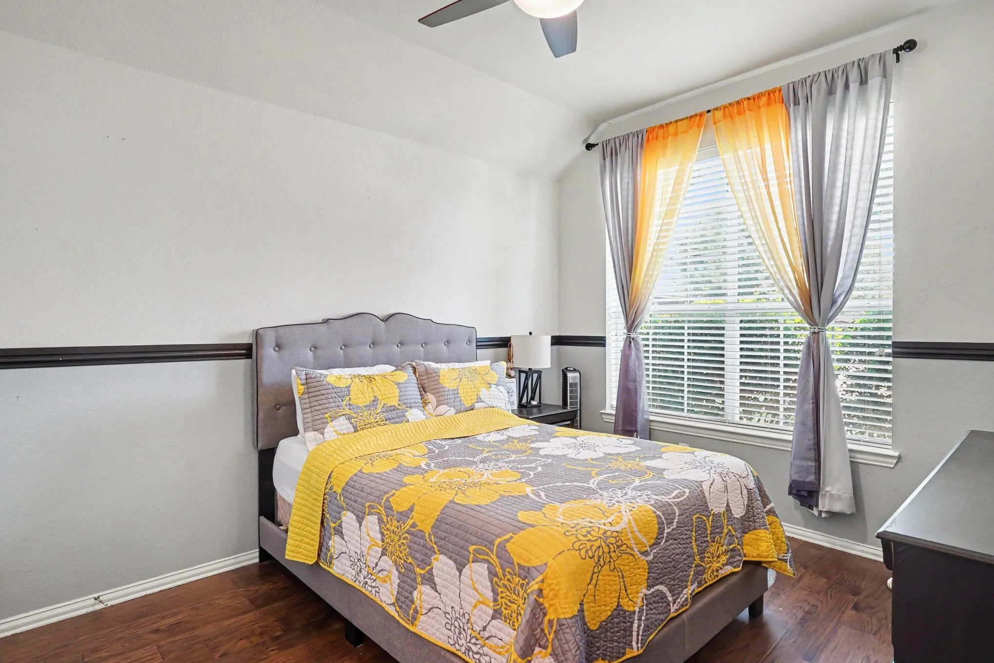 Single Family Residence For Sale in Tarrant County , 4509 Mallow Oak Drive, Fort Worth, Texas 76123, 3 Bedroom, 3 Bathroom, 2 Garage spaces, 2,897 Sqft, built in 2005, Price $349,988, mls#21354848, Real Estate Agent in Fort Worth, Homes For Sale in Tarrant county, Homes For Sale in Fort Worth, Realtor in Fort Worth Texas, Real Estate Brokerage Independent Realty Texas, Luminita Cordes Realtor