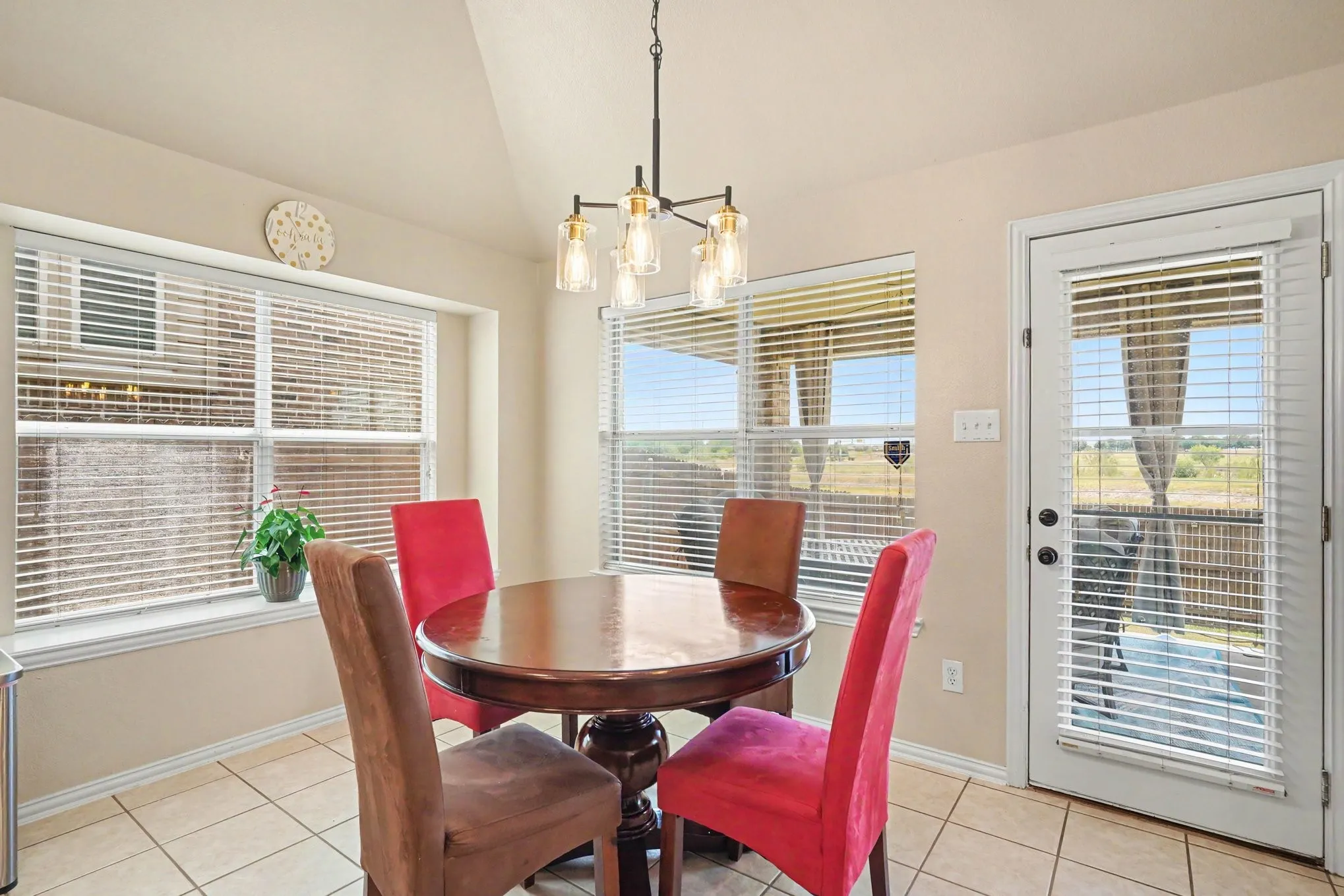 Single Family Residence For Sale in Tarrant County , 4509 Mallow Oak Drive, Fort Worth, Texas 76123, 3 Bedroom, 3 Bathroom, 2 Garage spaces, 2,897 Sqft, built in 2005, Price $349,988, mls#21354848, Real Estate Agent in Fort Worth, Homes For Sale in Tarrant county, Homes For Sale in Fort Worth, Realtor in Fort Worth Texas, Real Estate Brokerage Independent Realty Texas, Luminita Cordes Realtor