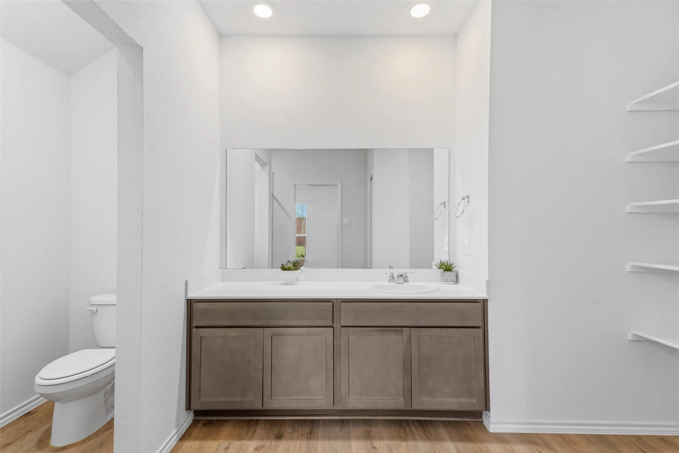 Single Family Residence For Rent in Collin County , 601 Nature Stroll Road, Lavon, Texas 75166, 3 Bedroom, 2 Bathroom, 2 Garage spaces, 1,416 Sqft, built in 2023, Price $2,300, mls#21352330, Real Estate Agent in Lavon, Homes For Rent in Collin county, Homes For Rent in Lavon, Realtor in Lavon Texas, Real Estate Brokerage Independent Realty Texas, Luminita Cordes Realtor