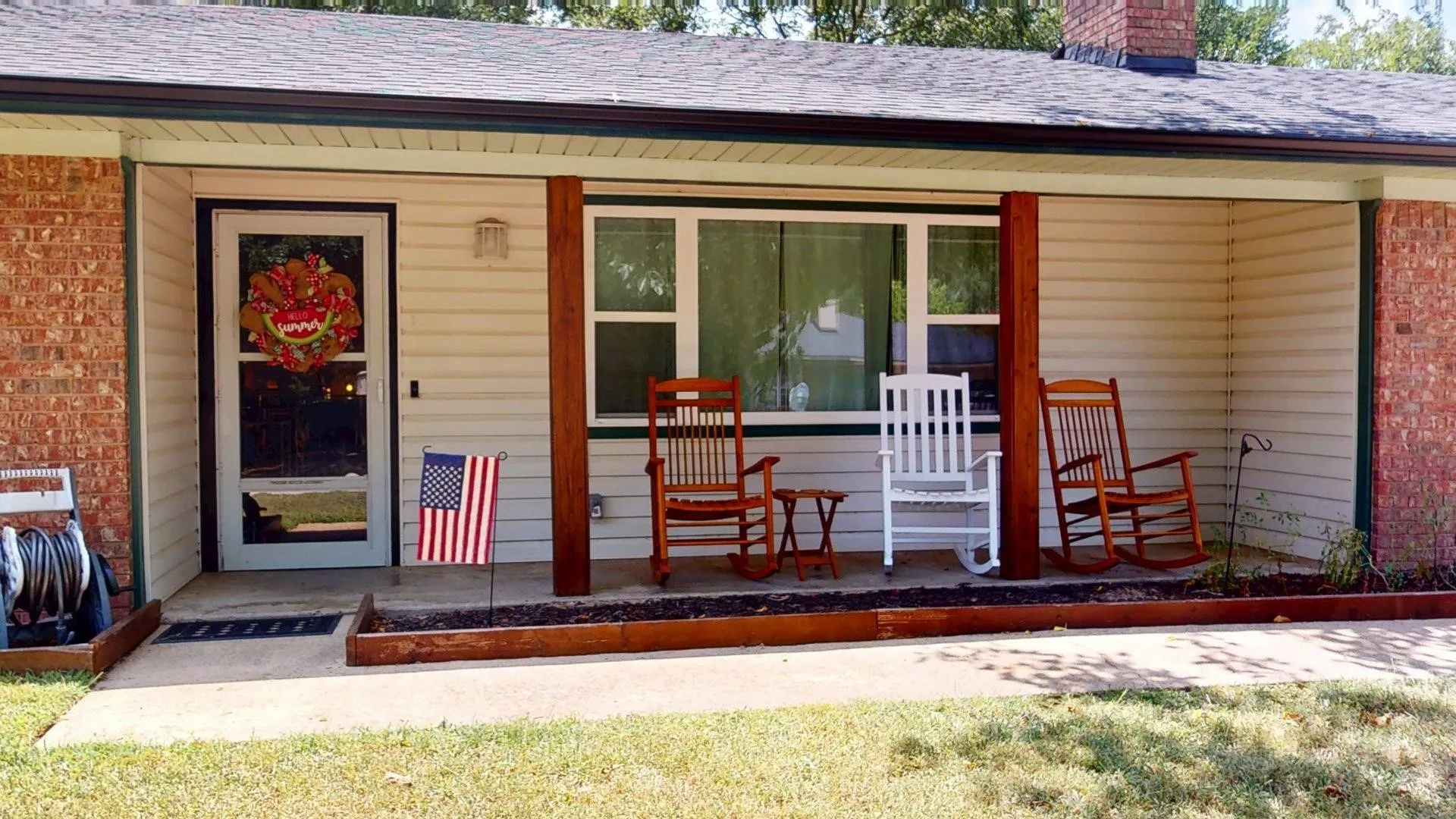 Single Family Residence For Sale in Henderson County , 3308 Bogota Street, Athens, Texas 75752, 3 Bedroom, 2 Bathroom, 2 Garage spaces, 1,817 Sqft, built in 1976, mls#21354011, Real Estate Agent in Athens, Homes For Sale in Henderson county, Homes For Sale in Athens, Realtor in Athens Texas, Real Estate Brokerage Independent Realty Texas, Luminita Cordes Realtor