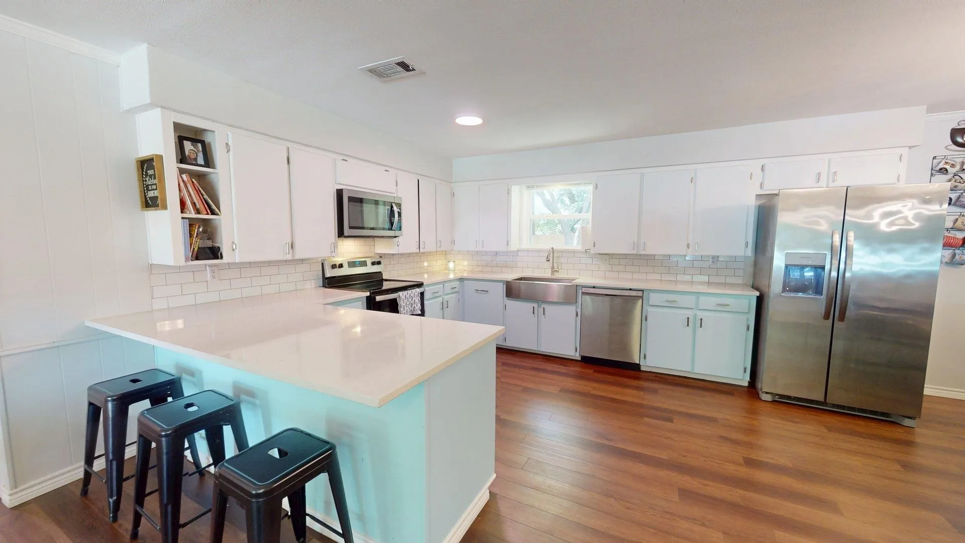 Single Family Residence For Sale in Henderson County , 3308 Bogota Street, Athens, Texas 75752, 3 Bedroom, 2 Bathroom, 2 Garage spaces, 1,817 Sqft, built in 1976, mls#21354011, Real Estate Agent in Athens, Homes For Sale in Henderson county, Homes For Sale in Athens, Realtor in Athens Texas, Real Estate Brokerage Independent Realty Texas, Luminita Cordes Realtor