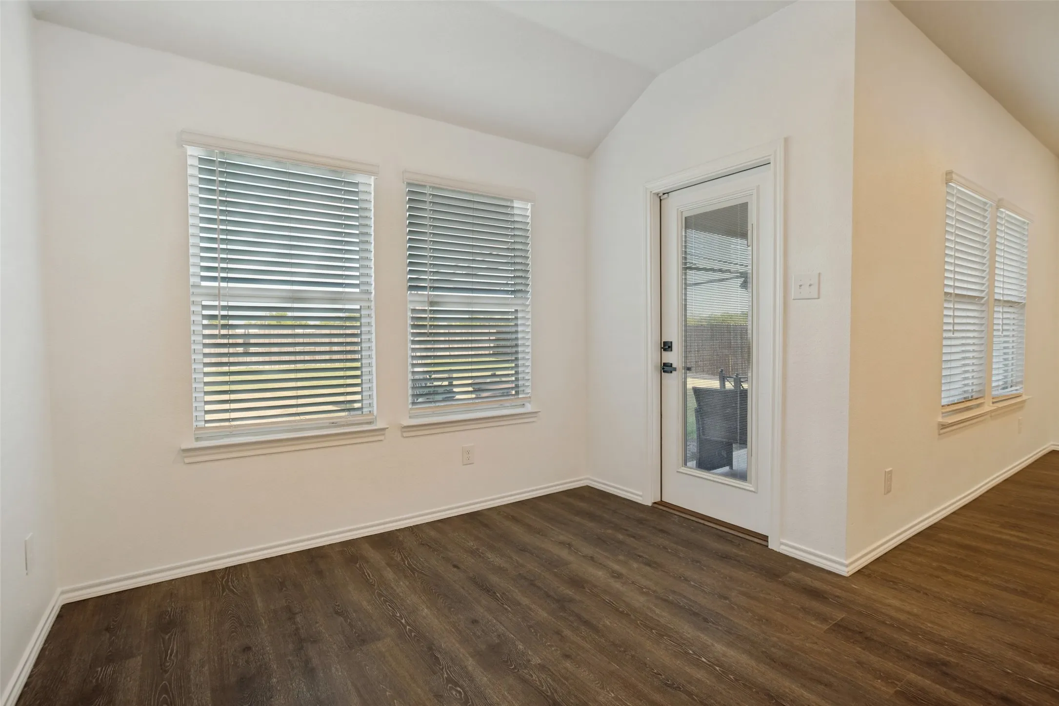 Single Family Residence For Sale in Collin County , 1506 Buckaroo Lane, Josephine, Texas 75189, 3 Bedroom, 2 Bathroom, 2 Garage spaces, 1,457 Sqft, built in 2021, mls#21353849, Real Estate Agent in Josephine, Homes For Sale in Collin county, Homes For Sale in Josephine, Realtor in Josephine Texas, Real Estate Brokerage Independent Realty Texas, Luminita Cordes Realtor