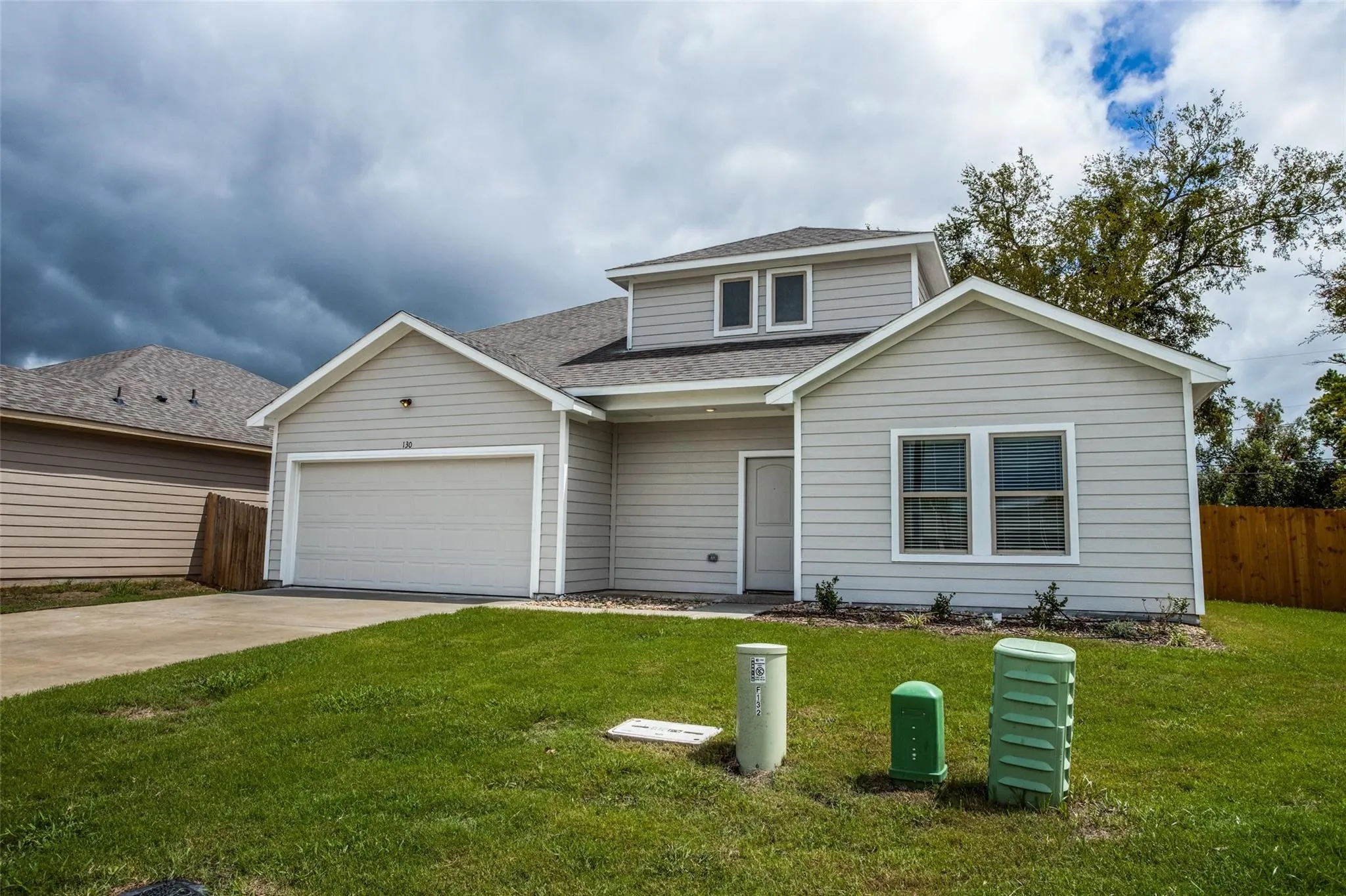 Single Family Residence For Rent in Hunt County , 134 Canales Circle, Greenville, Texas 75401, 3 Bedroom, 3 Bathroom, 2 Garage spaces, 1,802 Sqft, built in 2022, mls#21354863, Real Estate Agent in Greenville, Homes For Rent in Hunt county, Homes For Rent in Greenville, Realtor in Greenville Texas, Real Estate Brokerage Independent Realty Texas, Luminita Cordes Realtor