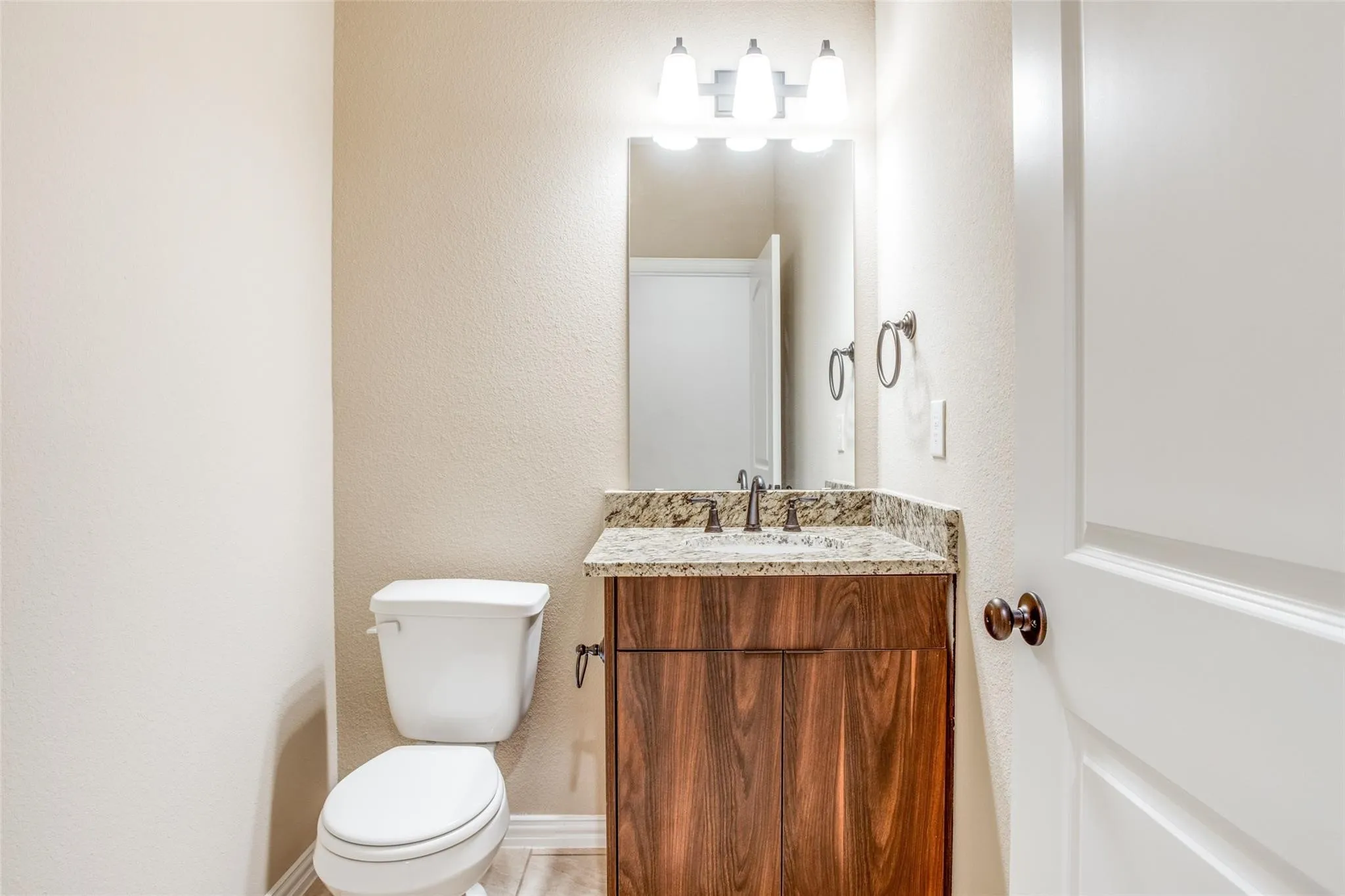 Single Family Residence For Rent in Hunt County , 134 Canales Circle, Greenville, Texas 75401, 3 Bedroom, 3 Bathroom, 2 Garage spaces, 1,802 Sqft, built in 2022, mls#21354863, Real Estate Agent in Greenville, Homes For Rent in Hunt county, Homes For Rent in Greenville, Realtor in Greenville Texas, Real Estate Brokerage Independent Realty Texas, Luminita Cordes Realtor