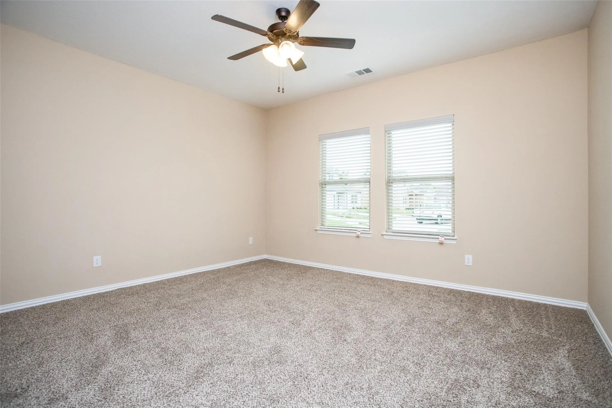 Single Family Residence For Rent in Hunt County , 134 Canales Circle, Greenville, Texas 75401, 3 Bedroom, 3 Bathroom, 2 Garage spaces, 1,802 Sqft, built in 2022, mls#21354863, Real Estate Agent in Greenville, Homes For Rent in Hunt county, Homes For Rent in Greenville, Realtor in Greenville Texas, Real Estate Brokerage Independent Realty Texas, Luminita Cordes Realtor