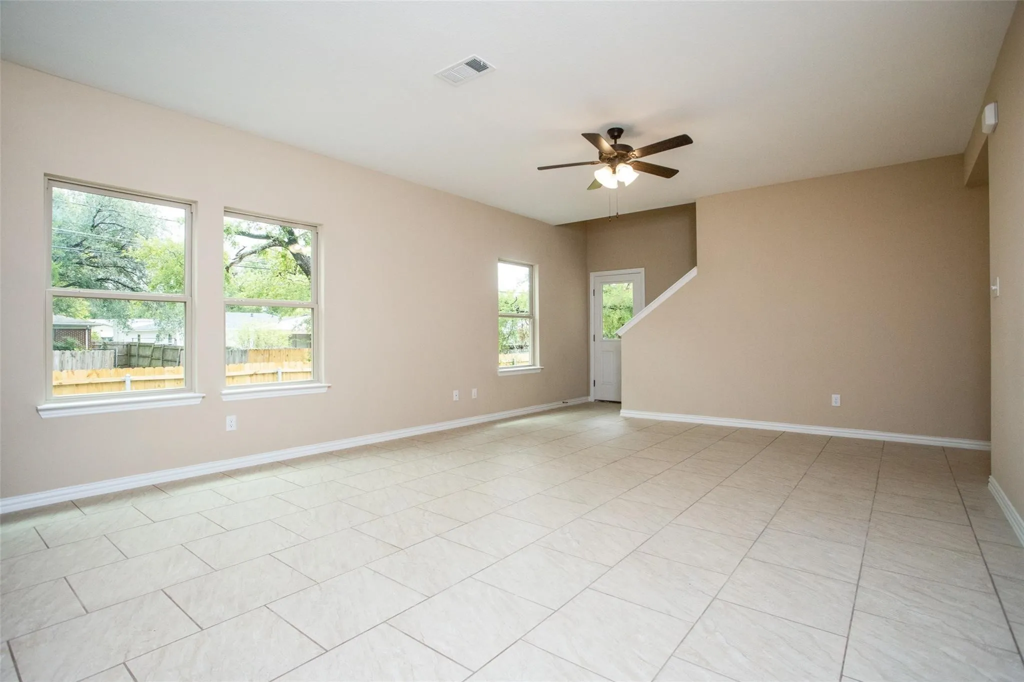 Single Family Residence For Rent in Hunt County , 134 Canales Circle, Greenville, Texas 75401, 3 Bedroom, 3 Bathroom, 2 Garage spaces, 1,802 Sqft, built in 2022, mls#21354863, Real Estate Agent in Greenville, Homes For Rent in Hunt county, Homes For Rent in Greenville, Realtor in Greenville Texas, Real Estate Brokerage Independent Realty Texas, Luminita Cordes Realtor