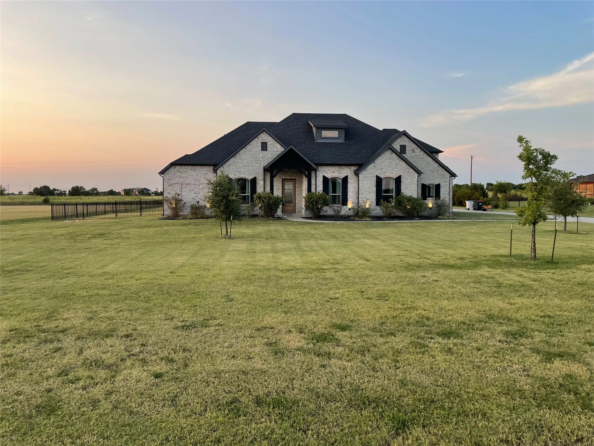 Single Family Residence For Sale in Collin County , 4223 Waterstone Estates Drive, Mc Kinney, Texas 75071, 4 Bedroom, 5 Bathroom, 3 Garage spaces, 3,658 Sqft, built in 2021, mls#21344324, Real Estate Agent in Mc Kinney, Homes For Sale in Collin county, Homes For Sale in Mc Kinney, Realtor in Mc Kinney Texas, Real Estate Brokerage Independent Realty Texas, Luminita Cordes Realtor