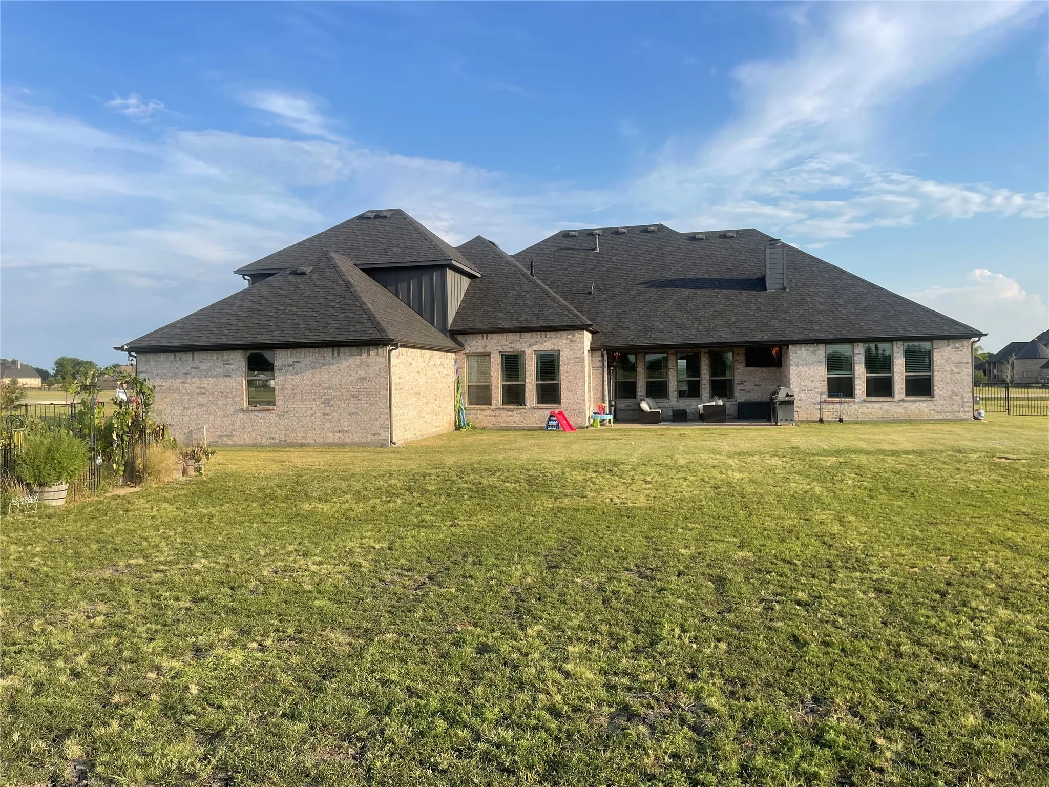 Single Family Residence For Sale in Collin County , 4223 Waterstone Estates Drive, Mc Kinney, Texas 75071, 4 Bedroom, 5 Bathroom, 3 Garage spaces, 3,658 Sqft, built in 2021, mls#21344324, Real Estate Agent in Mc Kinney, Homes For Sale in Collin county, Homes For Sale in Mc Kinney, Realtor in Mc Kinney Texas, Real Estate Brokerage Independent Realty Texas, Luminita Cordes Realtor