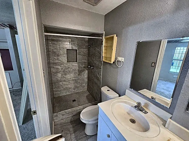 Single Family Residence For Sale in Dallas County , 212 N Longacre Lane, Dallas, Texas 75217, 3 Bedroom, 2 Bathroom, 2 Garage spaces, 1,586 Sqft, built in 1962, mls#21352725, Real Estate Agent in Dallas, Homes For Sale in Dallas county, Homes For Sale in Dallas, Realtor in Dallas Texas, Real Estate Brokerage Independent Realty Texas, Luminita Cordes Realtor