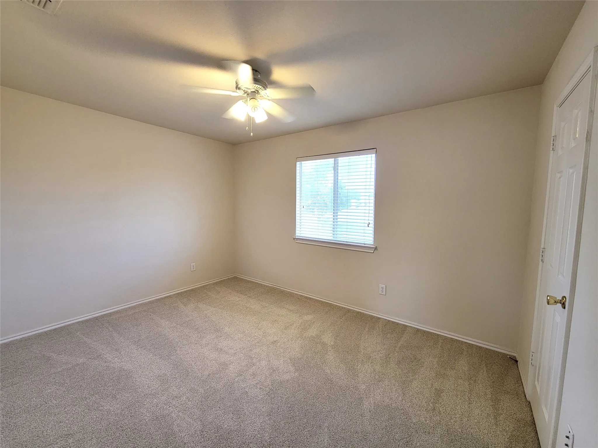 Single Family Residence For Rent in Collin County , 2603 Hidden Valley Drive, Mc Kinney, Texas 75071, 3 Bedroom, 3 Bathroom, 2 Garage spaces, 2,202 Sqft, built in 2000, mls#21354878, Real Estate Agent in Mc Kinney, Homes For Rent in Collin county, Homes For Rent in Mc Kinney, Realtor in Mc Kinney Texas, Real Estate Brokerage Independent Realty Texas, Luminita Cordes Realtor