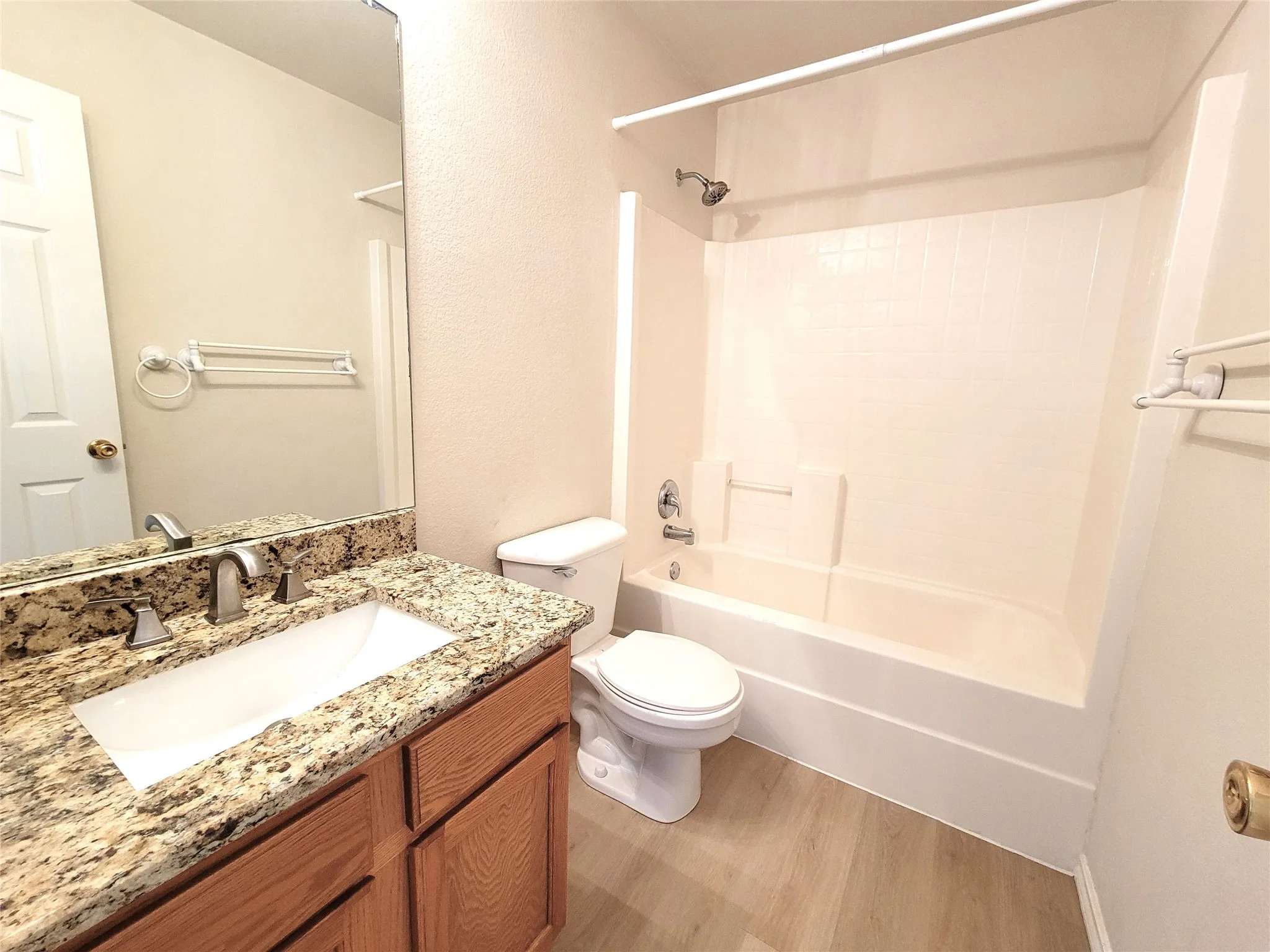 Single Family Residence For Rent in Collin County , 2603 Hidden Valley Drive, Mc Kinney, Texas 75071, 3 Bedroom, 3 Bathroom, 2 Garage spaces, 2,202 Sqft, built in 2000, mls#21354878, Real Estate Agent in Mc Kinney, Homes For Rent in Collin county, Homes For Rent in Mc Kinney, Realtor in Mc Kinney Texas, Real Estate Brokerage Independent Realty Texas, Luminita Cordes Realtor