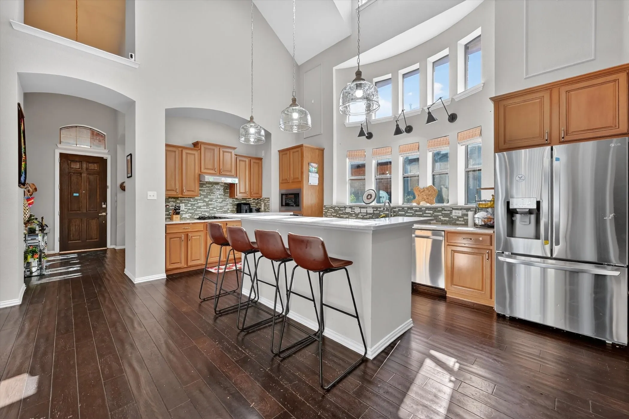 Single Family Residence For Rent in Tarrant County , 8136 Black Ash Drive, Fort Worth, Texas 76131, 4 Bedroom, 3 Bathroom, 2 Garage spaces, 2,846 Sqft, built in 2006, Price $3,200, mls#21354882, Real Estate Agent in Fort Worth, Homes For Rent in Tarrant county, Homes For Rent in Fort Worth, Realtor in Fort Worth Texas, Real Estate Brokerage Independent Realty Texas, Luminita Cordes Realtor