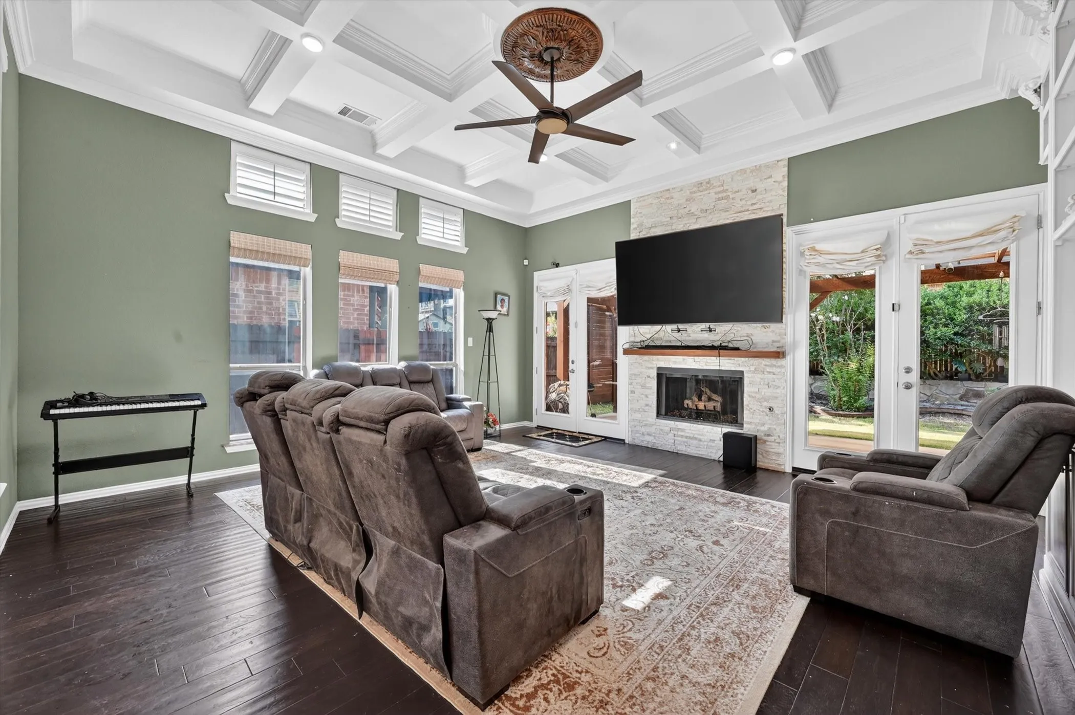 Single Family Residence For Rent in Tarrant County , 8136 Black Ash Drive, Fort Worth, Texas 76131, 4 Bedroom, 3 Bathroom, 2 Garage spaces, 2,846 Sqft, built in 2006, Price $3,200, mls#21354882, Real Estate Agent in Fort Worth, Homes For Rent in Tarrant county, Homes For Rent in Fort Worth, Realtor in Fort Worth Texas, Real Estate Brokerage Independent Realty Texas, Luminita Cordes Realtor