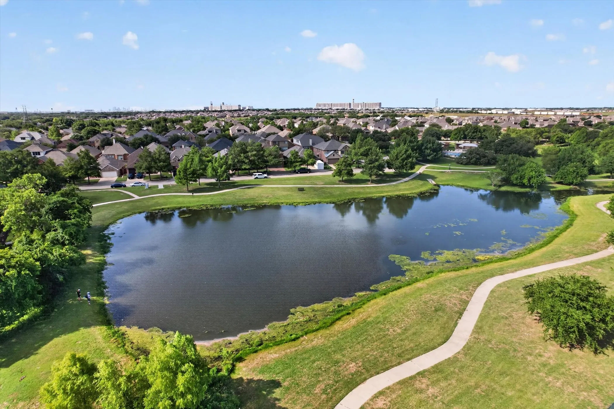 Single Family Residence For Rent in Tarrant County , 8136 Black Ash Drive, Fort Worth, Texas 76131, 4 Bedroom, 3 Bathroom, 2 Garage spaces, 2,846 Sqft, built in 2006, Price $3,200, mls#21354882, Real Estate Agent in Fort Worth, Homes For Rent in Tarrant county, Homes For Rent in Fort Worth, Realtor in Fort Worth Texas, Real Estate Brokerage Independent Realty Texas, Luminita Cordes Realtor