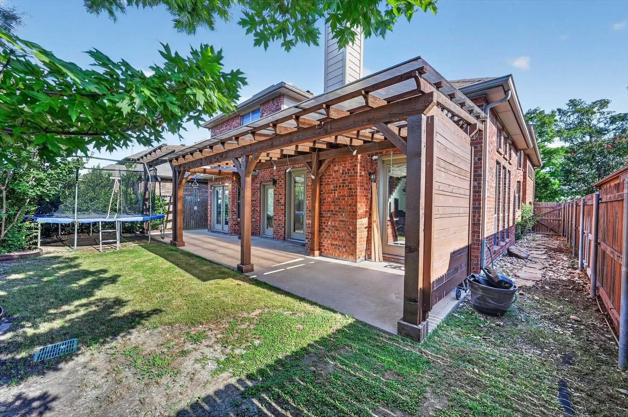 Single Family Residence For Rent in Tarrant County , 8136 Black Ash Drive, Fort Worth, Texas 76131, 4 Bedroom, 3 Bathroom, 2 Garage spaces, 2,846 Sqft, built in 2006, Price $3,200, mls#21354882, Real Estate Agent in Fort Worth, Homes For Rent in Tarrant county, Homes For Rent in Fort Worth, Realtor in Fort Worth Texas, Real Estate Brokerage Independent Realty Texas, Luminita Cordes Realtor