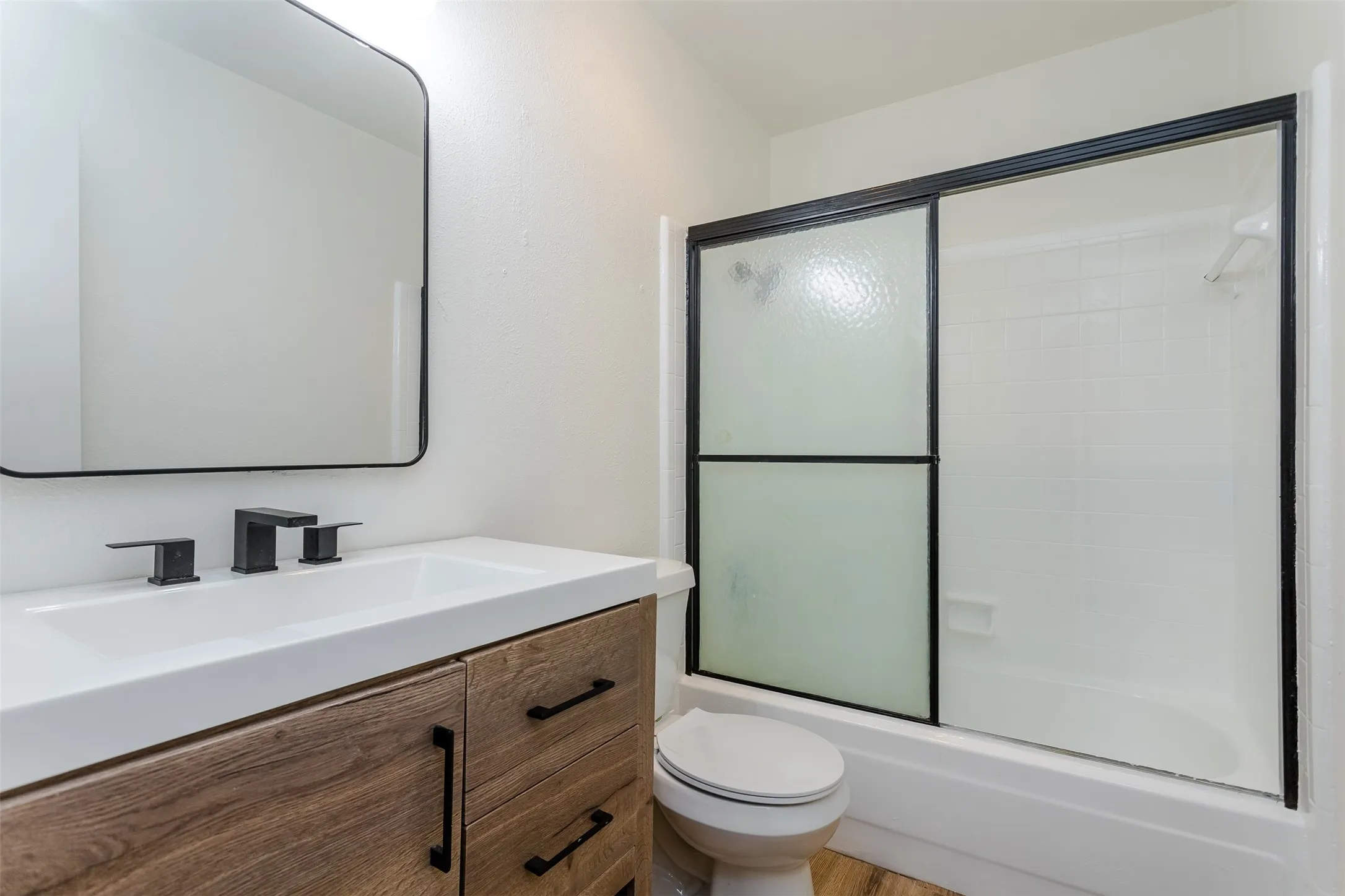 Townhouse For Rent in Dallas County , 2026 Via Ballena, Carrollton, Texas 75006, 3 Bedroom, 2 Bathroom, Garage spaces, 1,250 Sqft, built in 1973, mls#21348810, Real Estate Agent in Carrollton, Homes For Rent in Dallas county, Homes For Rent in Carrollton, Realtor in Carrollton Texas, Real Estate Brokerage Independent Realty Texas, Luminita Cordes Realtor