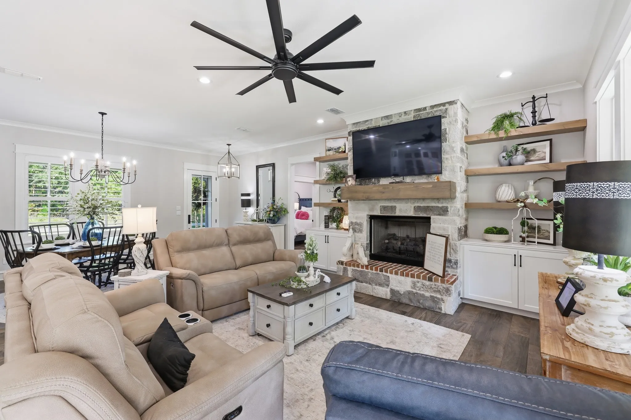Single Family Residence For Sale in Wood County , 221 Private Road 6235 2320, Mineola, Texas 75773, 3 Bedroom, 2 Bathroom, 2 Garage spaces, 1,952 Sqft, built in 2024, mls#21354868, Real Estate Agent in Mineola, Homes For Sale in Wood county, Homes For Sale in Mineola, Realtor in Mineola Texas, Real Estate Brokerage Independent Realty Texas, Luminita Cordes Realtor