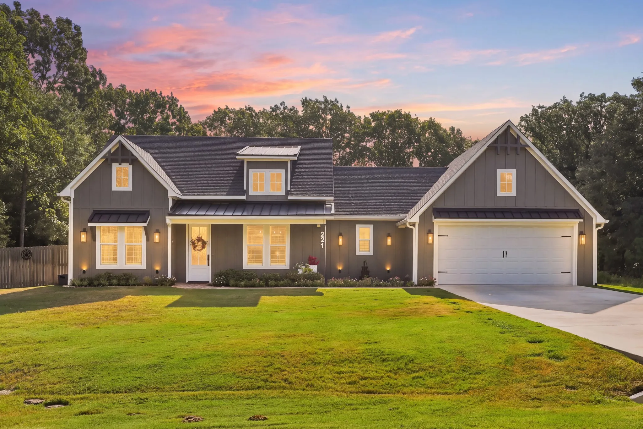 Single Family Residence For Sale in Wood County , 221 Private Road 6235 2320, Mineola, Texas 75773, 3 Bedroom, 2 Bathroom, 2 Garage spaces, 1,952 Sqft, built in 2024, mls#21354868, Real Estate Agent in Mineola, Homes For Sale in Wood county, Homes For Sale in Mineola, Realtor in Mineola Texas, Real Estate Brokerage Independent Realty Texas, Luminita Cordes Realtor