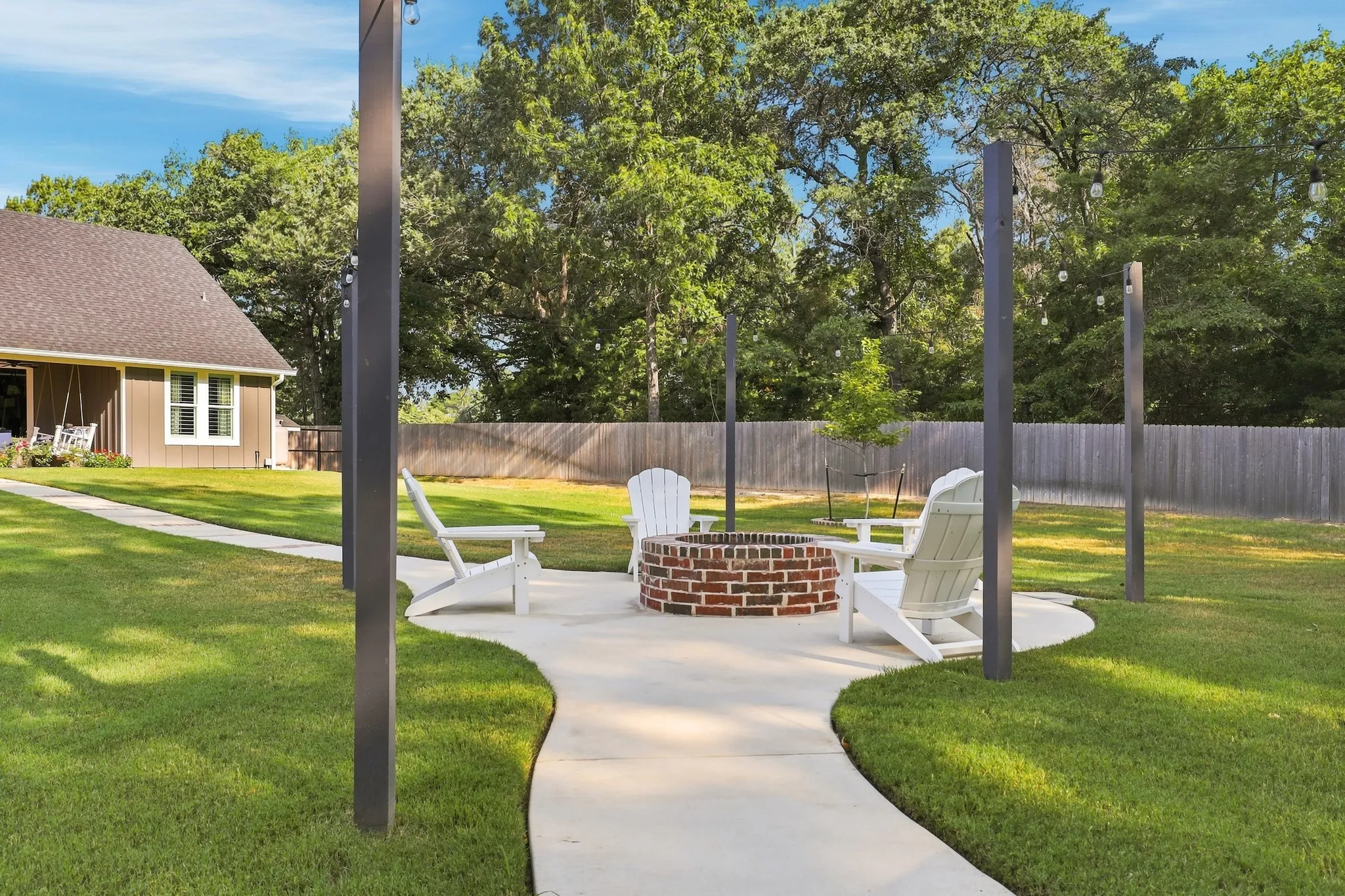 Single Family Residence For Sale in Wood County , 221 Private Road 6235 2320, Mineola, Texas 75773, 3 Bedroom, 2 Bathroom, 2 Garage spaces, 1,952 Sqft, built in 2024, mls#21354868, Real Estate Agent in Mineola, Homes For Sale in Wood county, Homes For Sale in Mineola, Realtor in Mineola Texas, Real Estate Brokerage Independent Realty Texas, Luminita Cordes Realtor