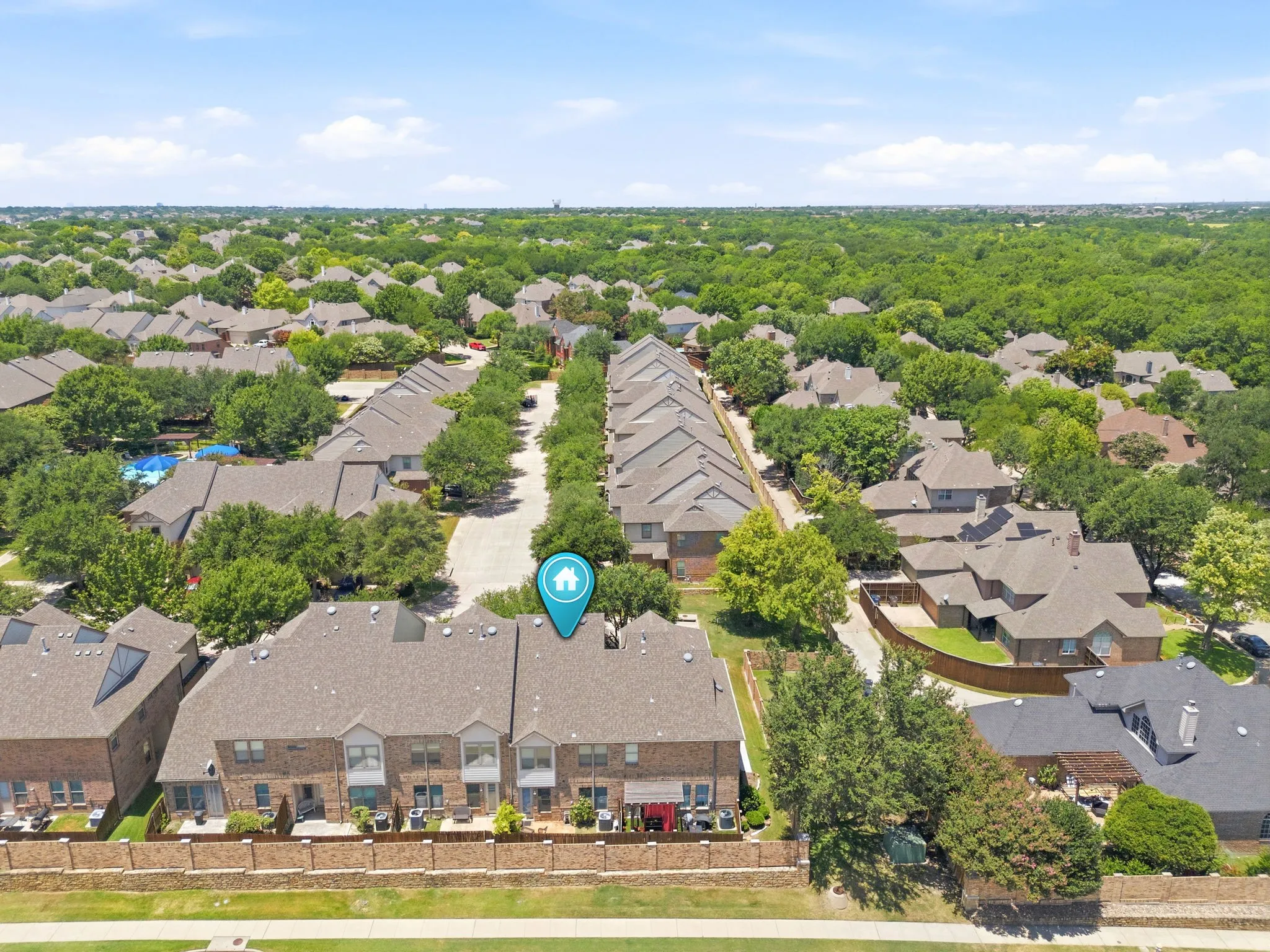 Townhouse For Sale in Collin County , 703 Chestnuthill Drive, Allen, Texas 75013, 3 Bedroom, 3 Bathroom, 2 Garage spaces, 1,898 Sqft, built in 2007, mls#21354892, Real Estate Agent in Allen, Homes For Sale in Collin county, Homes For Sale in Allen, Realtor in Allen Texas, Real Estate Brokerage Independent Realty Texas, Luminita Cordes Realtor