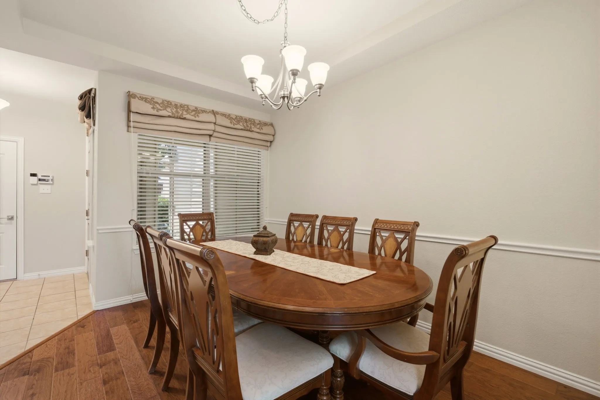 Townhouse For Sale in Collin County , 703 Chestnuthill Drive, Allen, Texas 75013, 3 Bedroom, 3 Bathroom, 2 Garage spaces, 1,898 Sqft, built in 2007, mls#21354892, Real Estate Agent in Allen, Homes For Sale in Collin county, Homes For Sale in Allen, Realtor in Allen Texas, Real Estate Brokerage Independent Realty Texas, Luminita Cordes Realtor