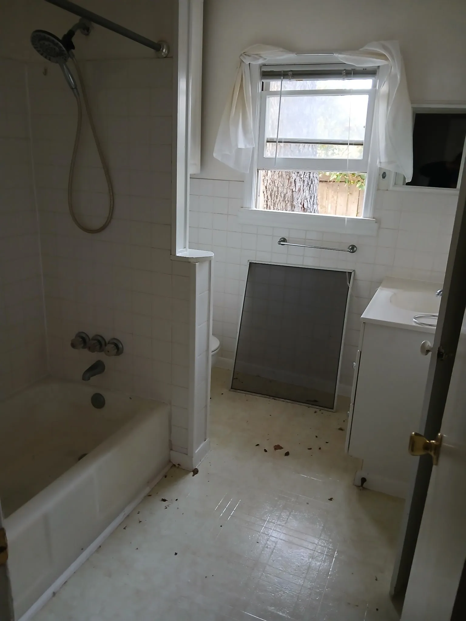 Triplex For Sale in Denton County , 112 N Hatcher Ave, Lewisville, Texas 75057, 5 Bedroom, 3 Bathroom, Garage spaces, 0 Sqft, built in 1940, mls#21352382, Real Estate Agent in Lewisville, Homes For Sale in Denton county, Homes For Sale in Lewisville, Realtor in Lewisville Texas, Real Estate Brokerage Independent Realty Texas, Luminita Cordes Realtor