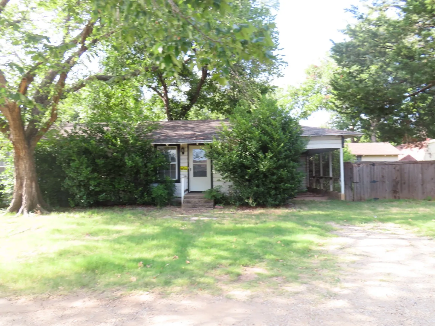 Triplex For Sale in Denton County , 112 N Hatcher Ave, Lewisville, Texas 75057, 5 Bedroom, 3 Bathroom, Garage spaces, 0 Sqft, built in 1940, mls#21352382, Real Estate Agent in Lewisville, Homes For Sale in Denton county, Homes For Sale in Lewisville, Realtor in Lewisville Texas, Real Estate Brokerage Independent Realty Texas, Luminita Cordes Realtor